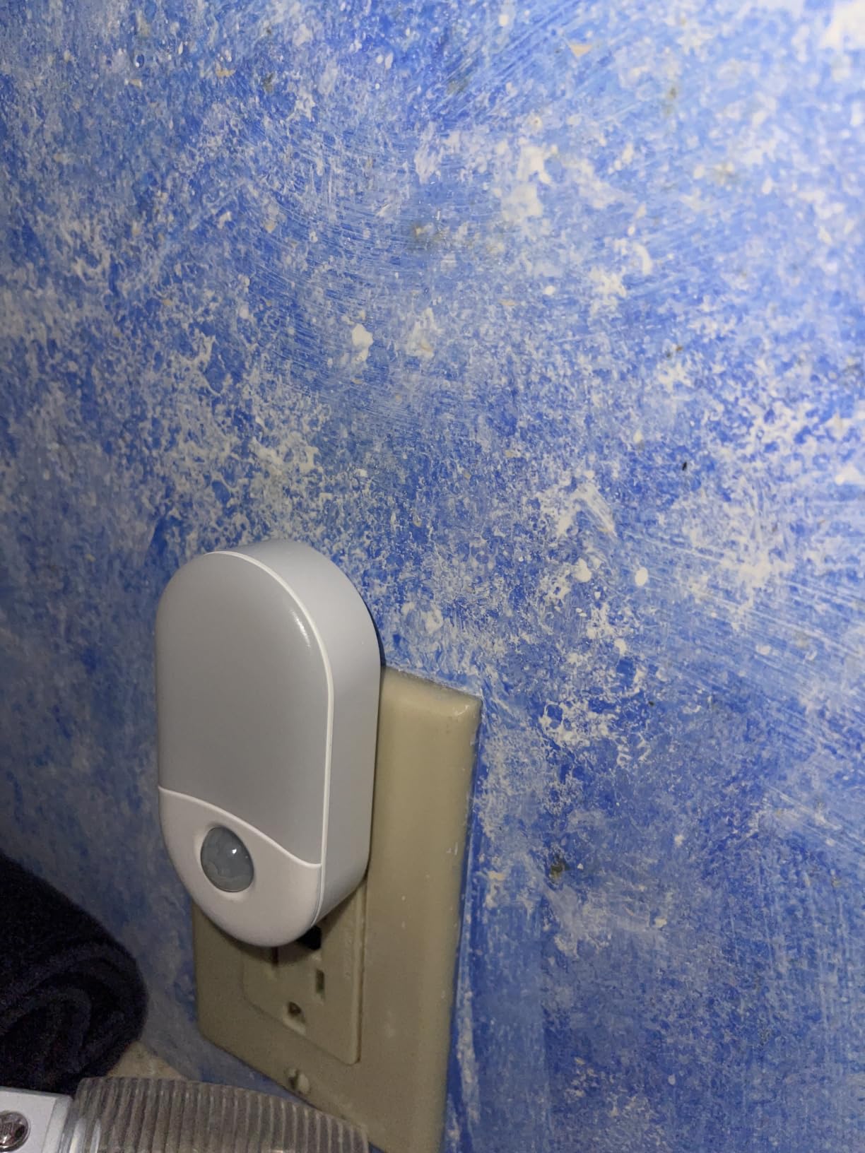 L LOHAS LED Motion Sensor Night Light, Motion Sensor Light Indoor, 30/60LM customer photo 2