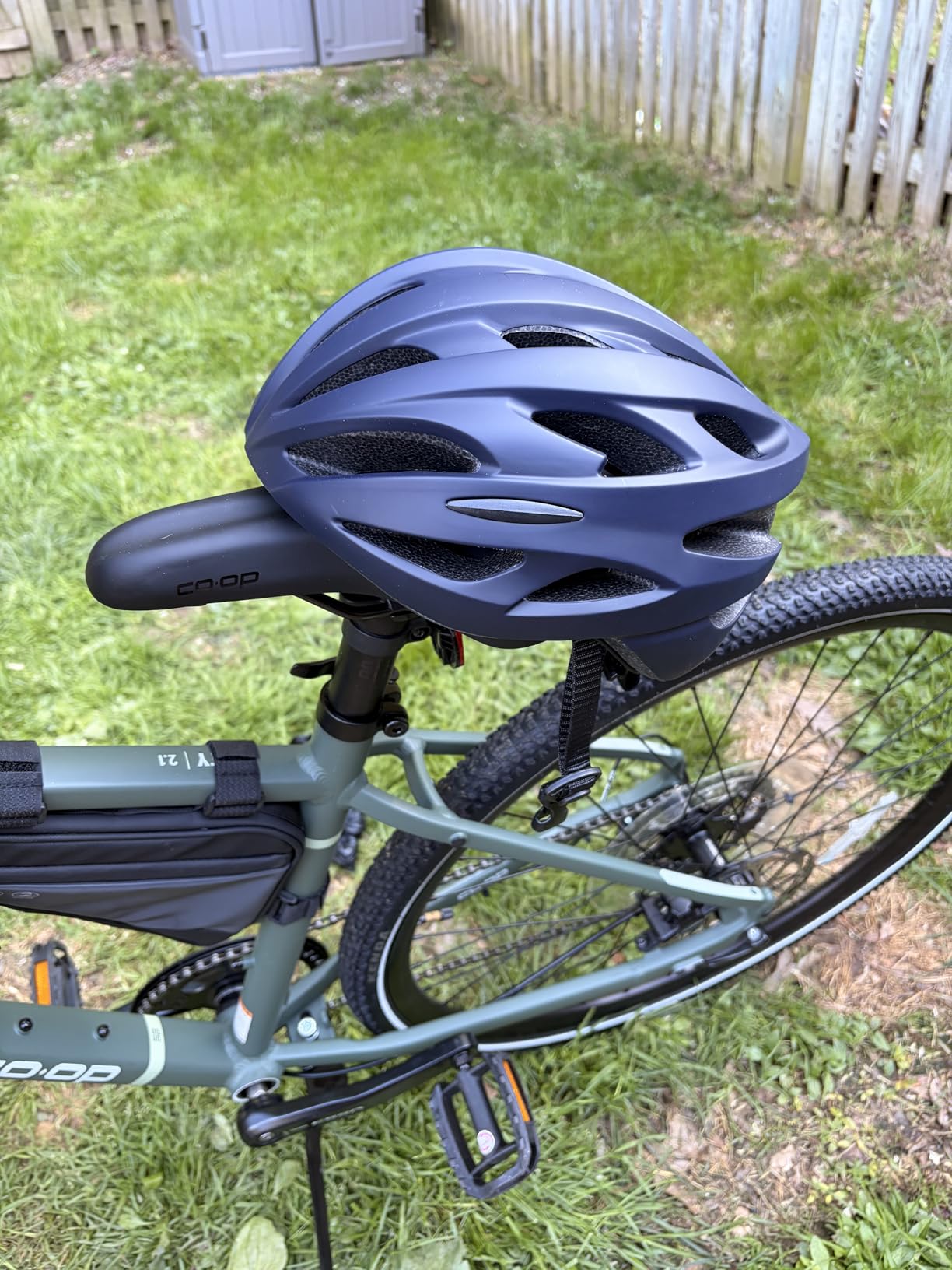 Retrospec Silas Road Bike Helmet with 24 Air Vents & Built-in LED Safety Light - Adjustable Adult Cycling Protection 54-61cm - Padded & Lightweight Design customer photo 1