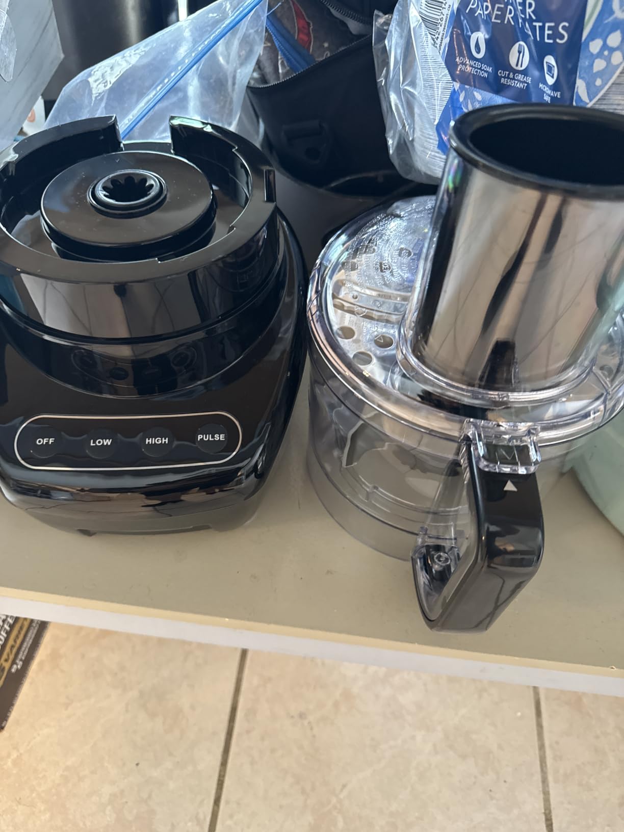 BLACK+DECKER Food Processor and Vegetable Chopper, Stainless Steel Blade, 8-Cup Capacity, 450W Power with Attachments to Shred, Slice, Mince, Grind, and Puree customer photo 2