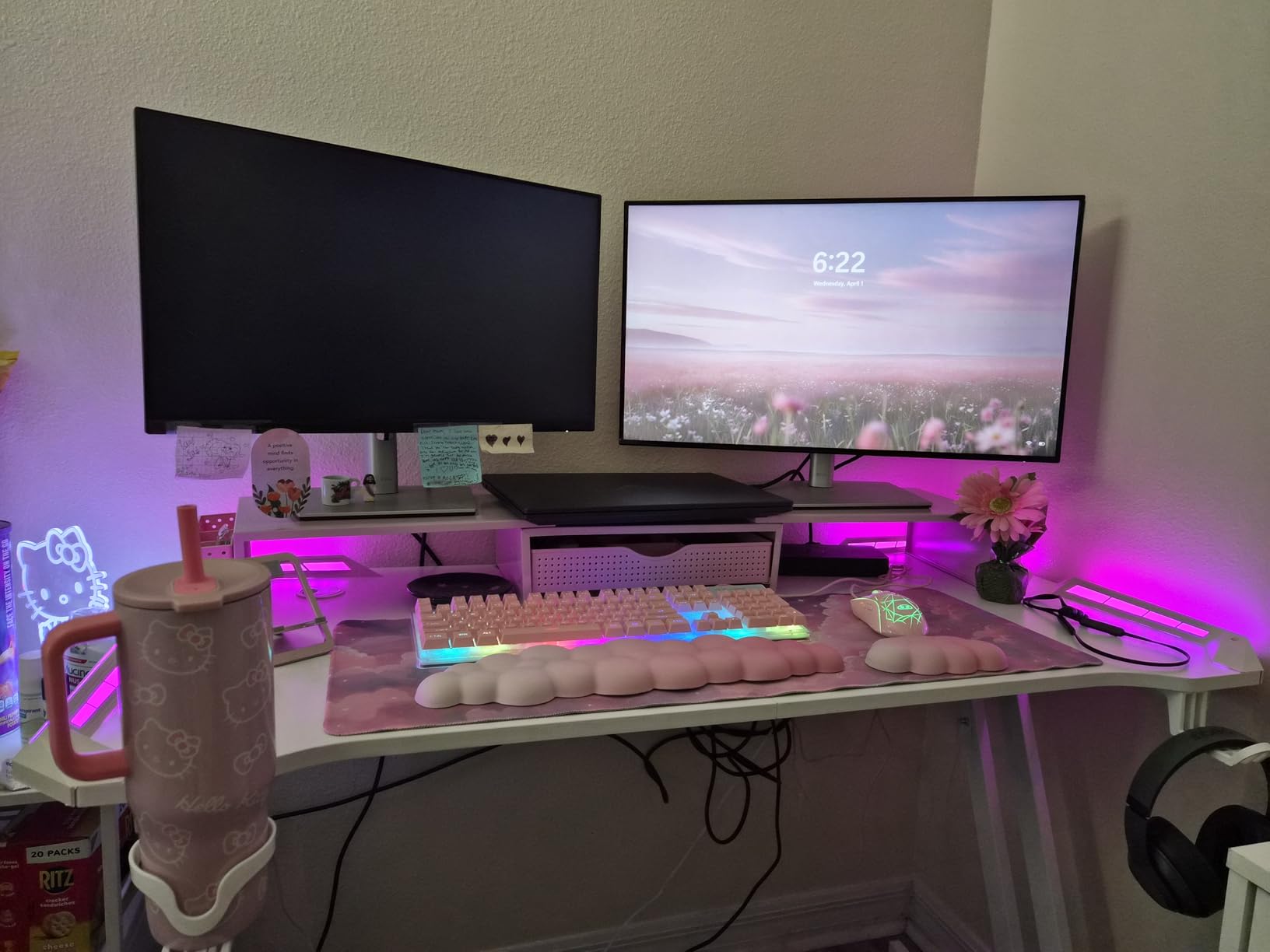 HLDIRECT 47 Inch Gaming Desk with App-Controlled RGB LED Lights, Black customer photo 2