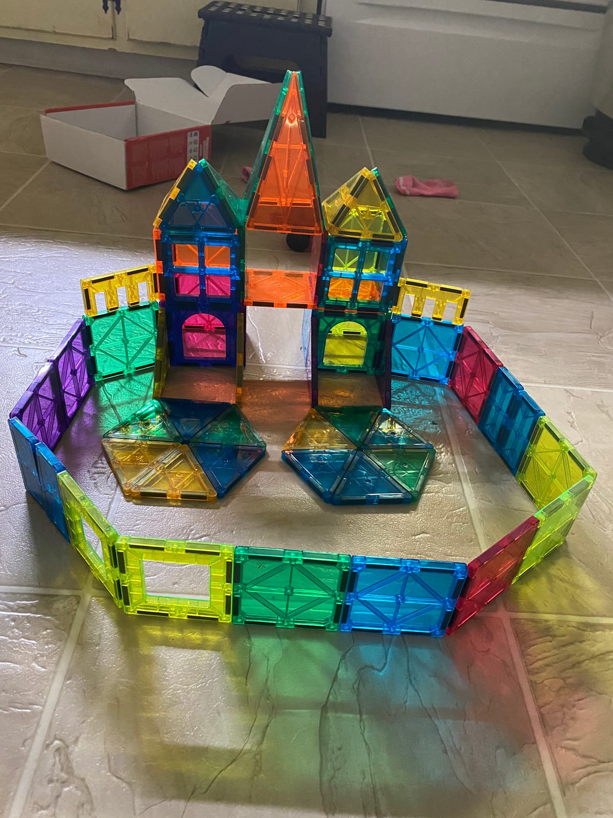 Jasonwell 100pcs Magnetic Tiles Building Blocks Set for Boys Girls Preschool Educational Magnet Construction Kit Stacking STEM Toys Christmas Birthday Gift for Kids Toddler 3 4 5 6 7 8 9 10 + Year Old customer photo 1