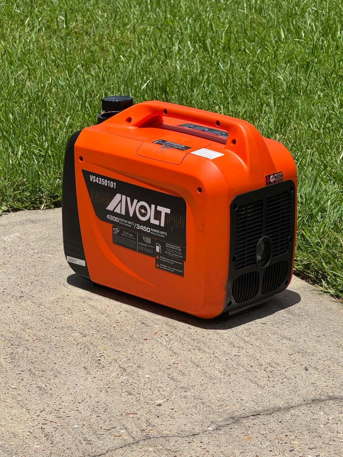 AIVOLT 1600W Super Quiet Inverter Generator 28lbs Portable for Camping customer photo 2