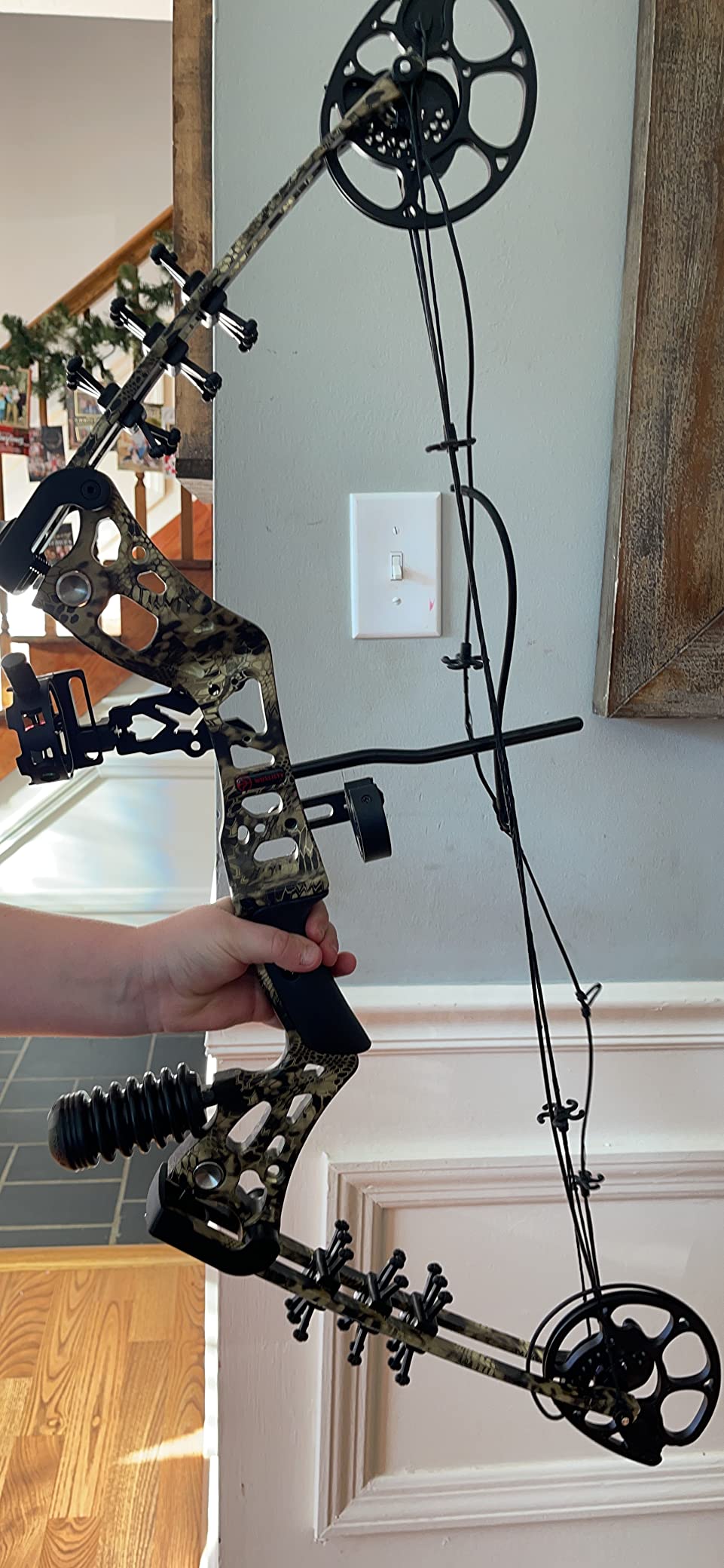Youth Compound Bow Set 15-45 Lbs for Teens and Beginner, Package with Archery Hunting Equipment, Max Speed 260fps, Adjustable, Right Hand customer photo 1