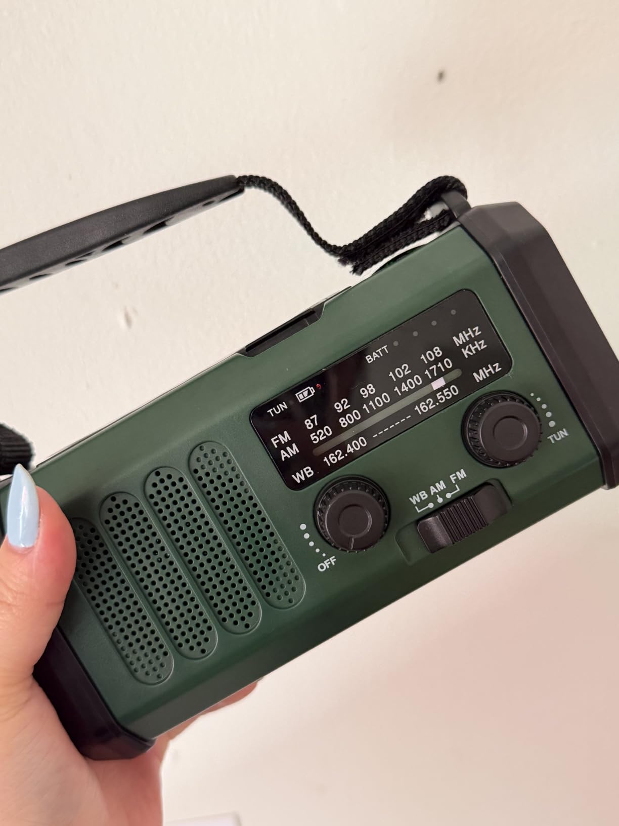 Leaton Hand Crank Emergency Radio, NOAA Weather Radio AM/FM,10000mAh customer photo 1