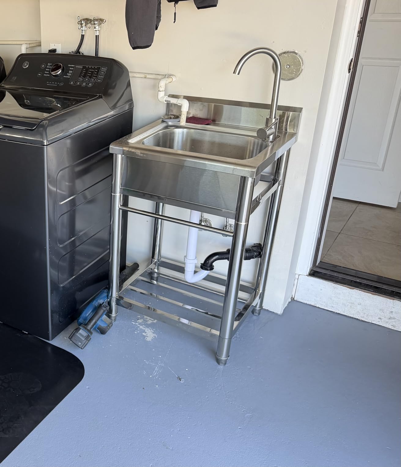 Stainless Steel Utility Sink, Freestanding Single Bowl Garage Sink 22 Inch customer photo 1