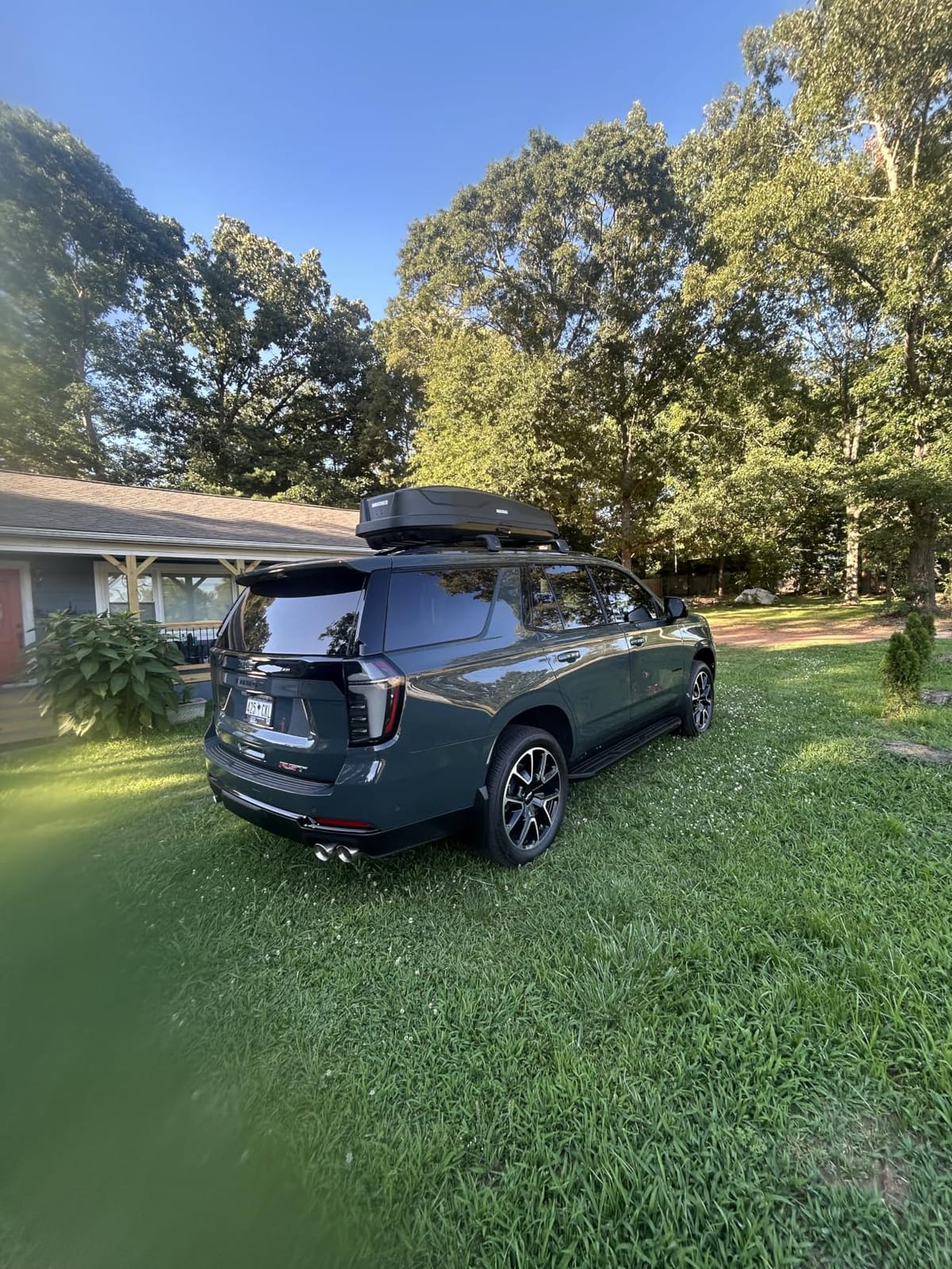 Yakima SkyBox NX 18 XLG Rooftop Cargo Carrier, 18 Cu Ft, SKS Lock, Black customer photo 2