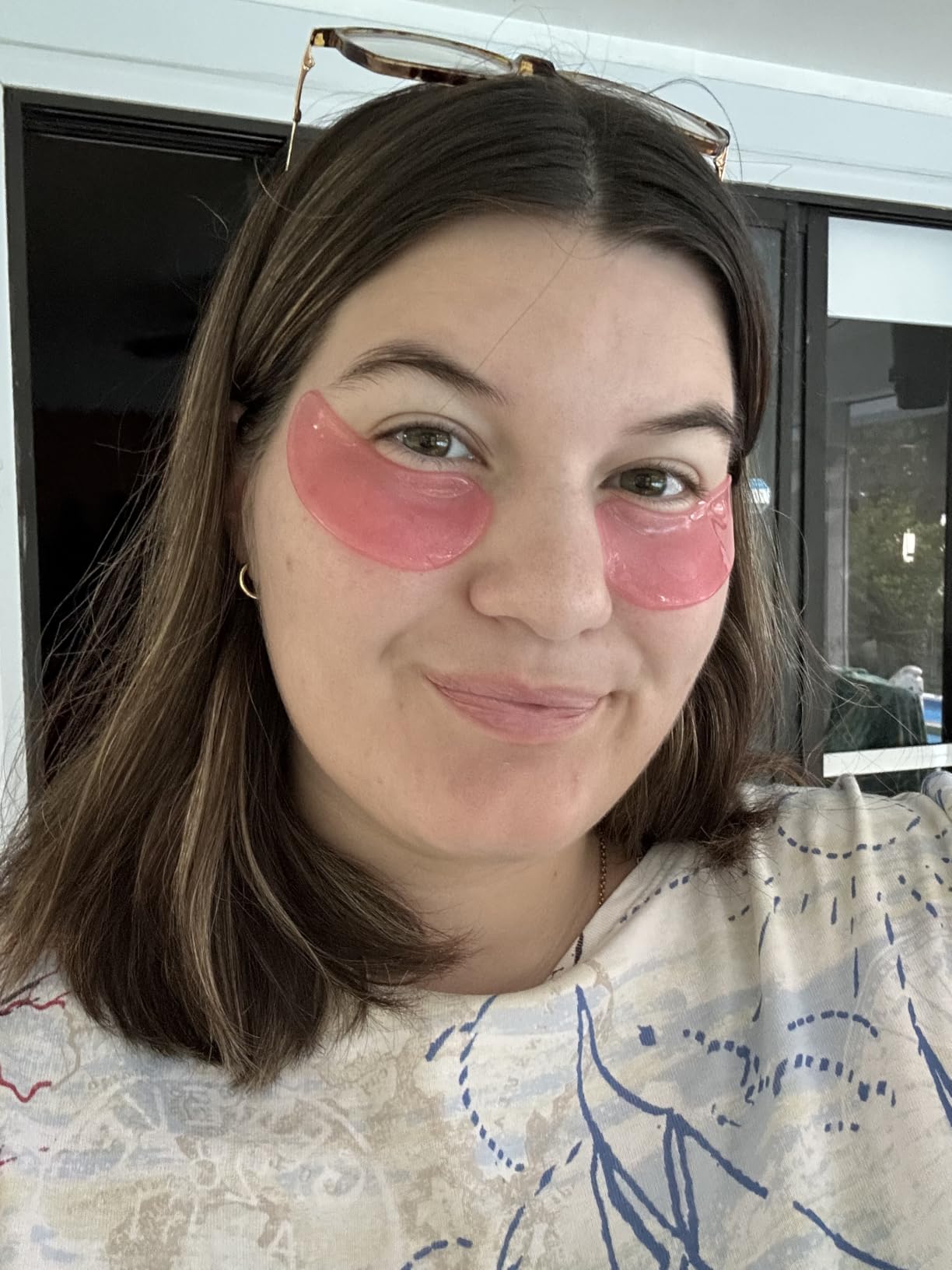 PEAUAMIE Under Eye Patches Gold and Hyaluronic Acid for Puffy Eyes, Rose Eye Masks for Dark Circles and Puffiness Skin Care Smooth Wrinkles (30 Pairs) customer photo 1