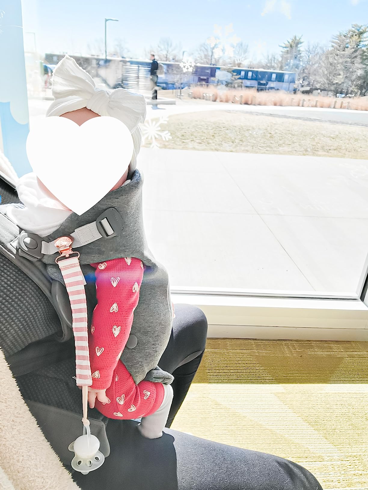 BabyBjörn Baby Carrier Mini, Light Beige, 3D Jersey | Infant Carrier (7-24 lbs), Ergonomic, Easy-to-Use customer photo 1