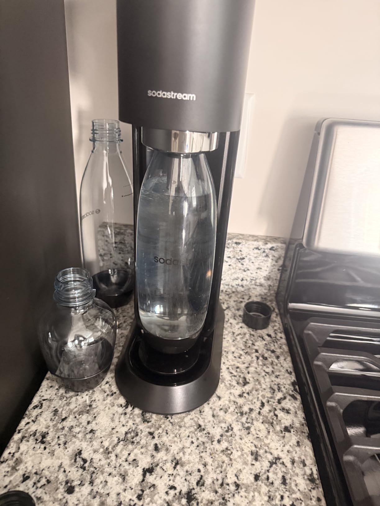 SodaStream Gaia Sparkling Water Maker Kit, Black customer photo 2