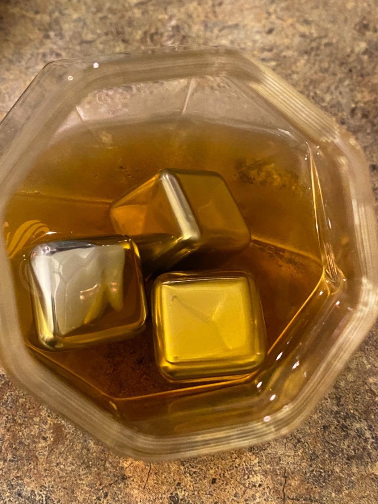 Whiskey Stones 6 Pack, Metal Reusable Ice Cubes, High Cooling Technology, Stainless Steel Ice Cubes, Refreezable Chilling Stones for Whiskey, Vodka, Liqueurs, Wine, Beverage Juice or Soda customer photo 2