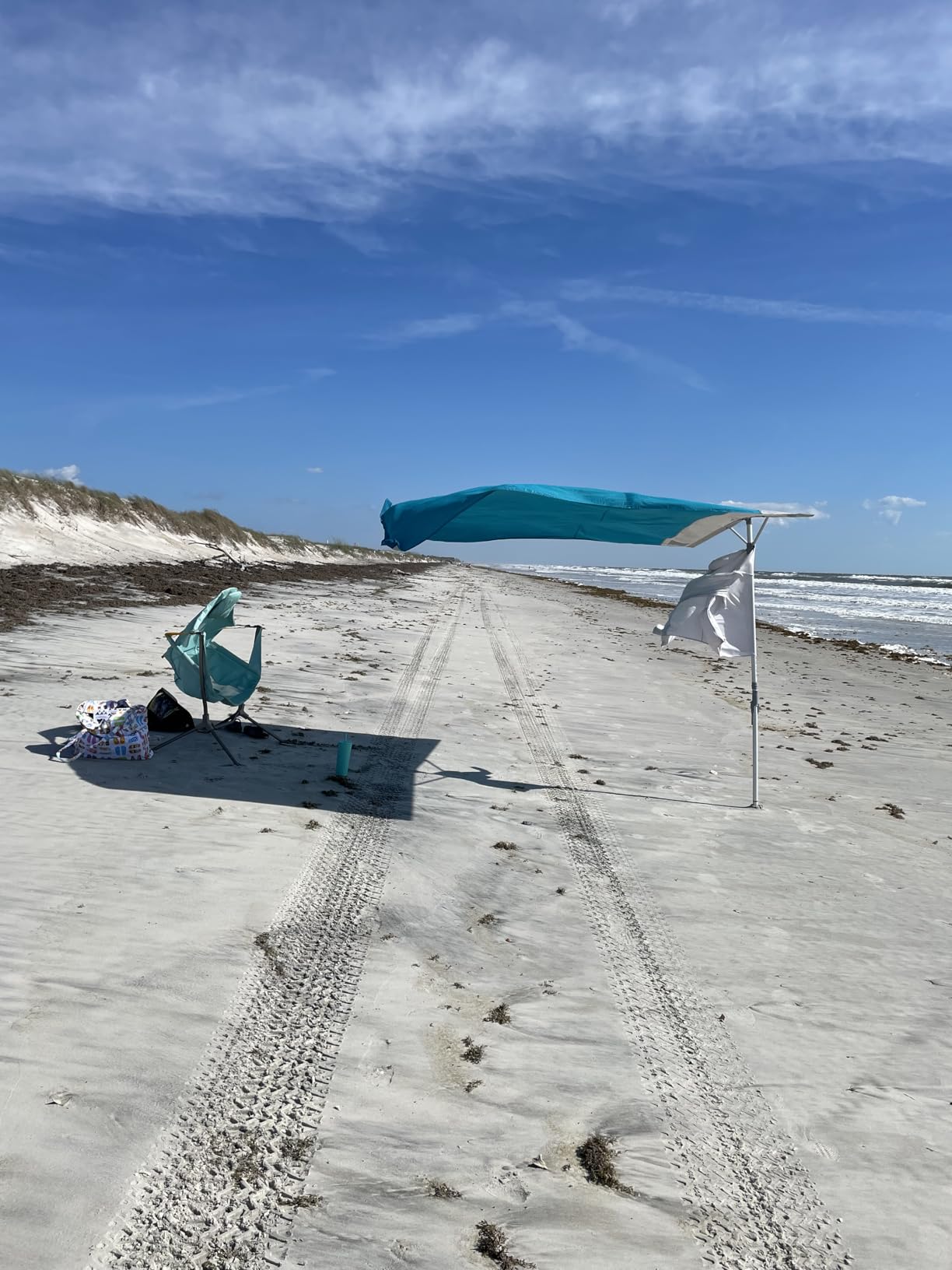 Solbello Shade - The Ultimate Wind-Driven Beach Umbrella, Effortless to Set Up, Lightweight, Won't Blow down the Beach, UPF 50+ Sun Protection customer photo 1