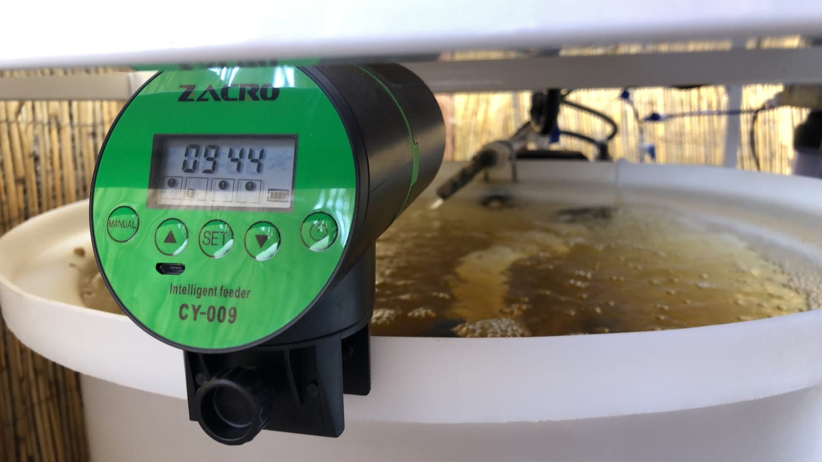 Automatic Fish Feeder for Aquarium Easy Setup & 4 Timers Black customer photo 1