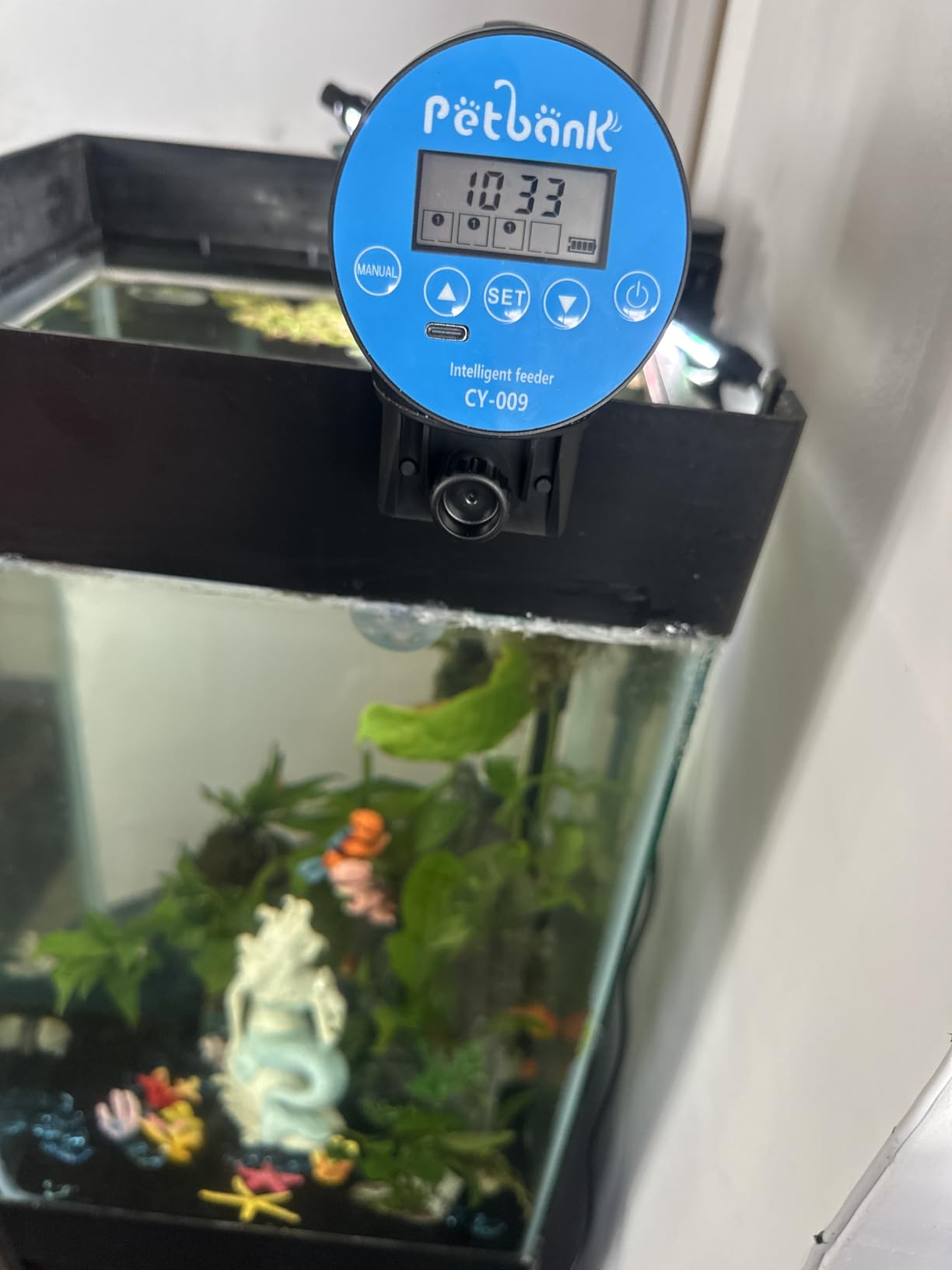 Automatic Fish Feeder for Aquarium Easy Setup & 4 Timers Black customer photo 2