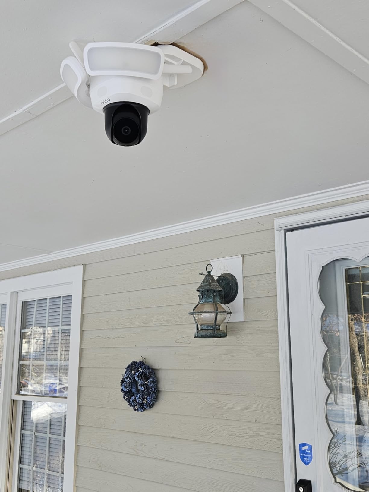 aosu Wired Floodlight Camera 3K 2600-Lumen 24/7 Recording customer photo 1