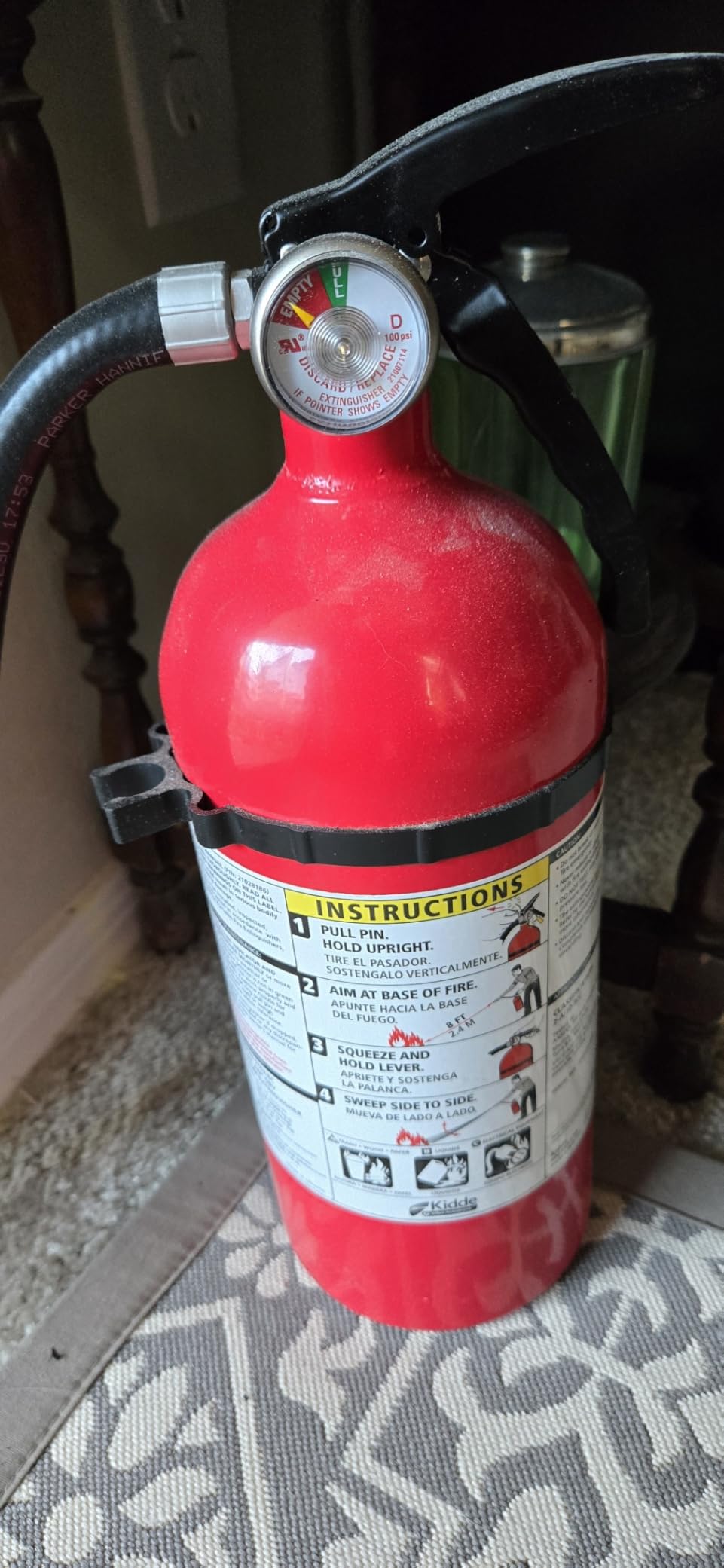 Kidde Living Area Fire Extinguisher for Home, 2-A:10-B:C, KD143-210ABC customer photo 2