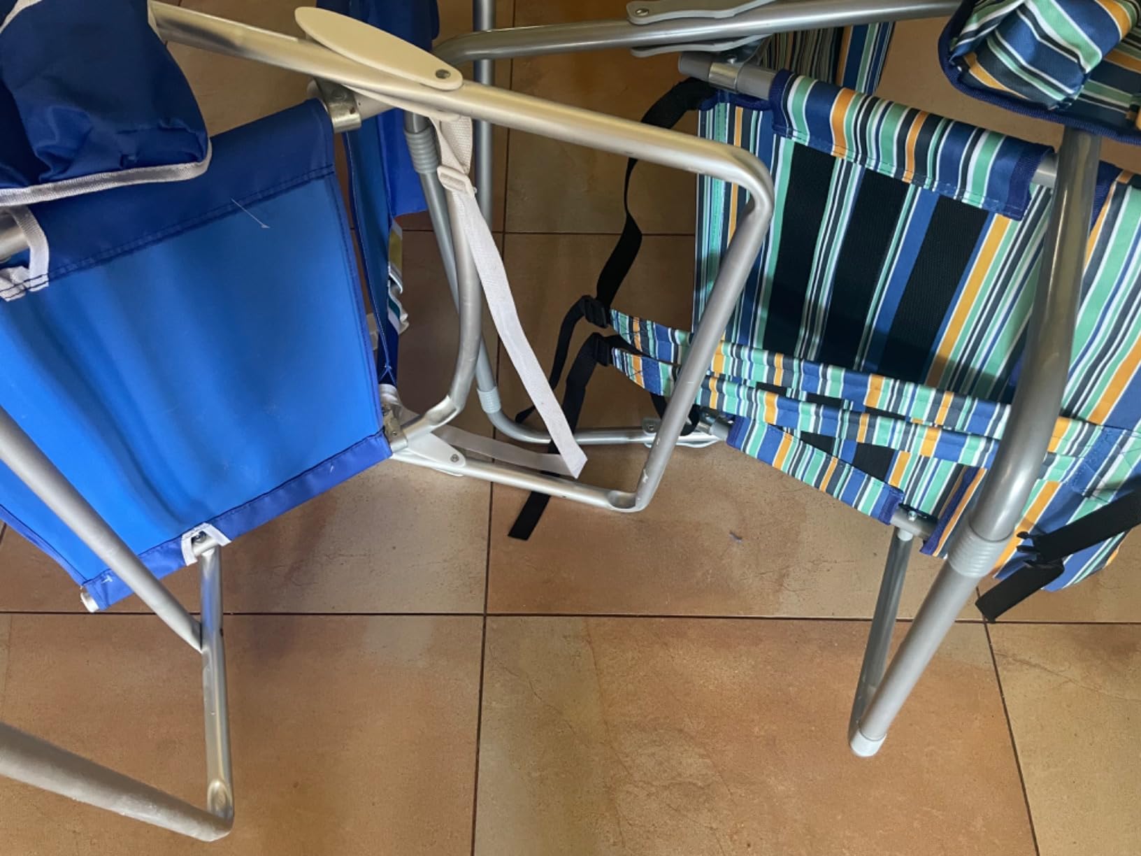 Yestomo Beach Chairs for Adults Heavy Duty, Compact Portable Lay Flat Folding Chair with Backpack Straps and Large Cooler Pouch, Support to 350LBS (Stripes_Blue&Cyan) customer photo 1