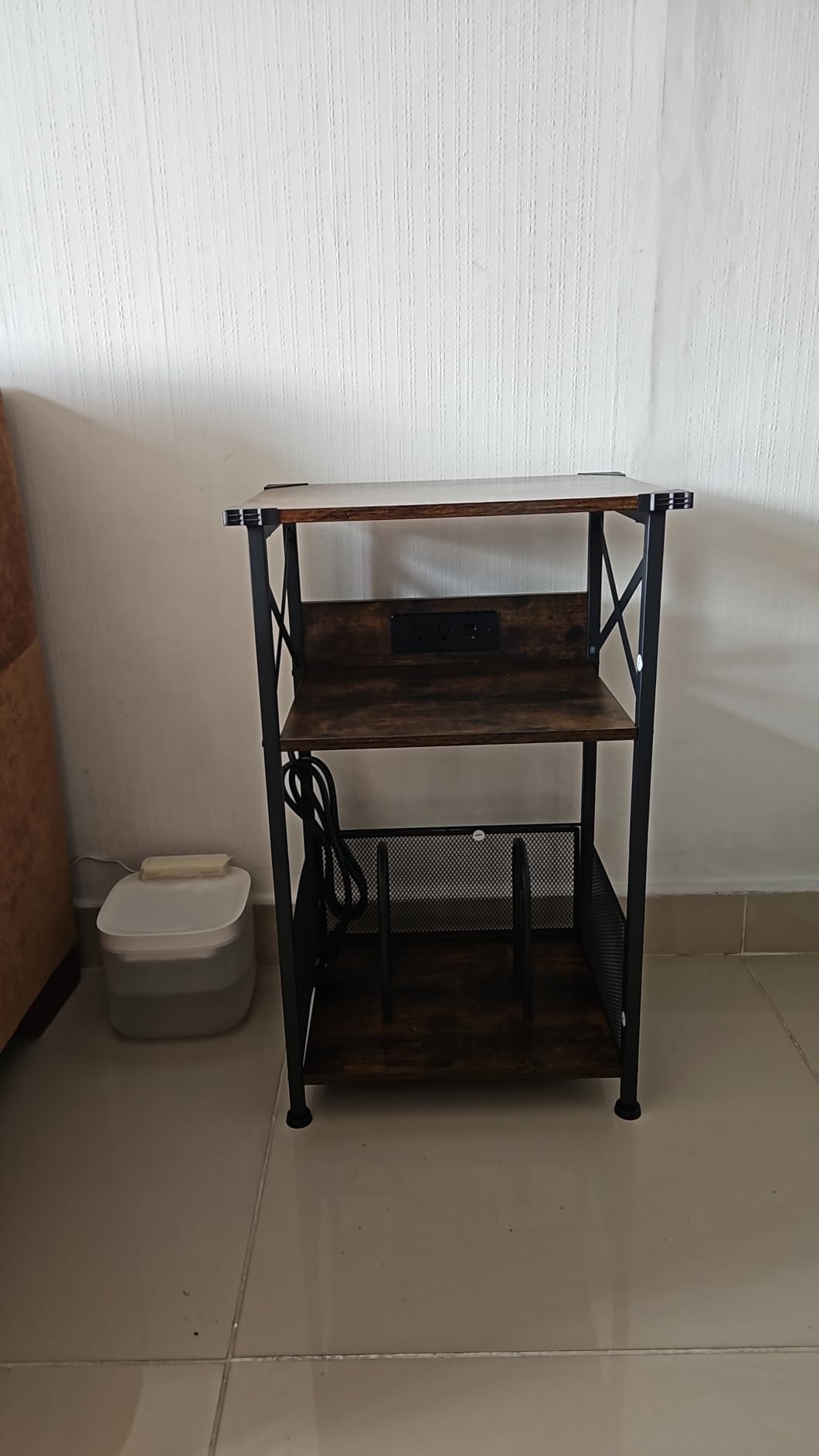 AMHANCIBLE Record Player Stand with Charging Station, Vinyl Record Storage customer photo 1