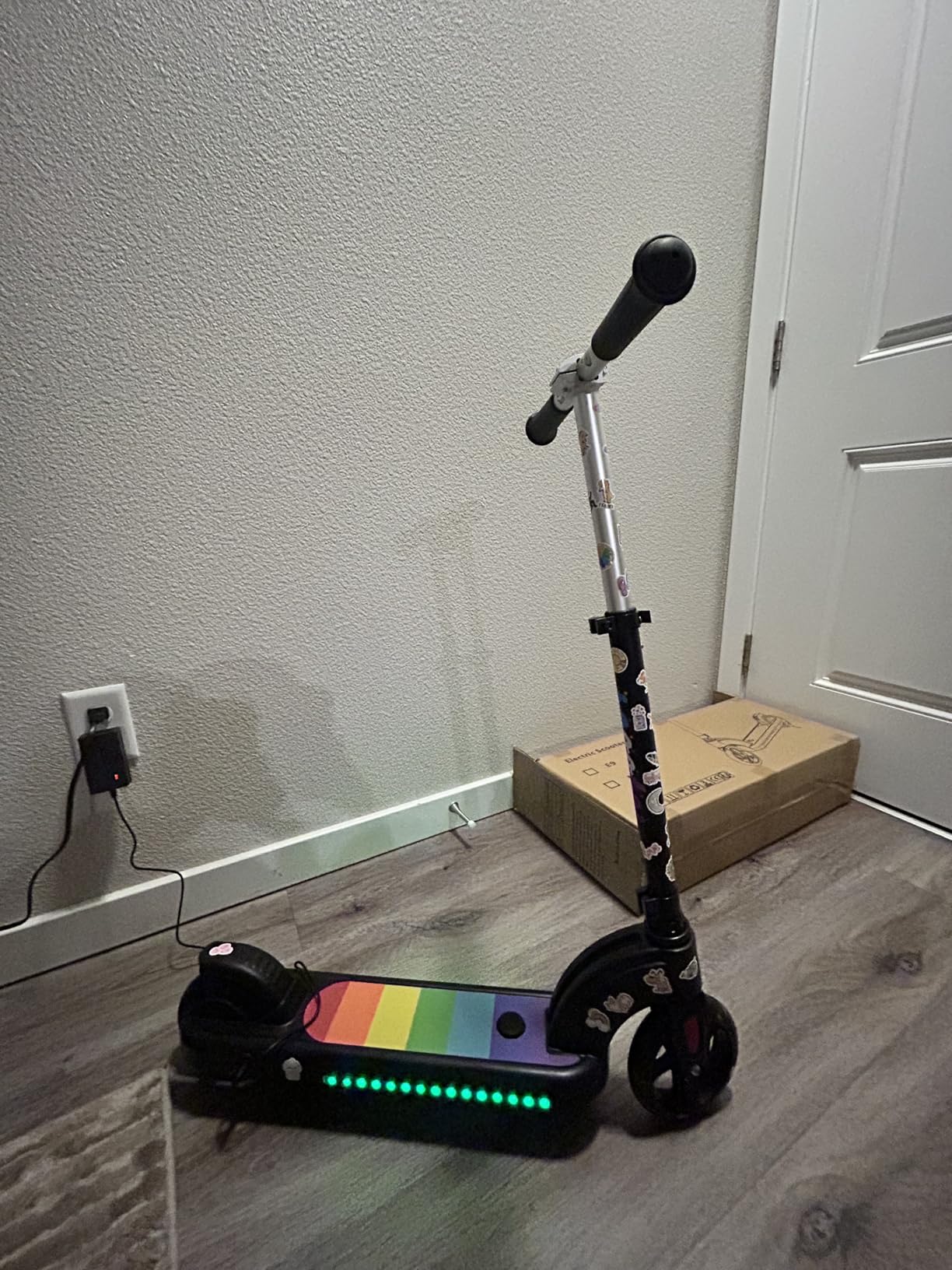 ANHAO Electric Scooter for Kids Ages 6-12 (Mainly 6-10), Kids Electric Scooter with Adjustable Height, Kick Scooter for Kids up to 110 Lbs, up to 6Mph customer photo 1