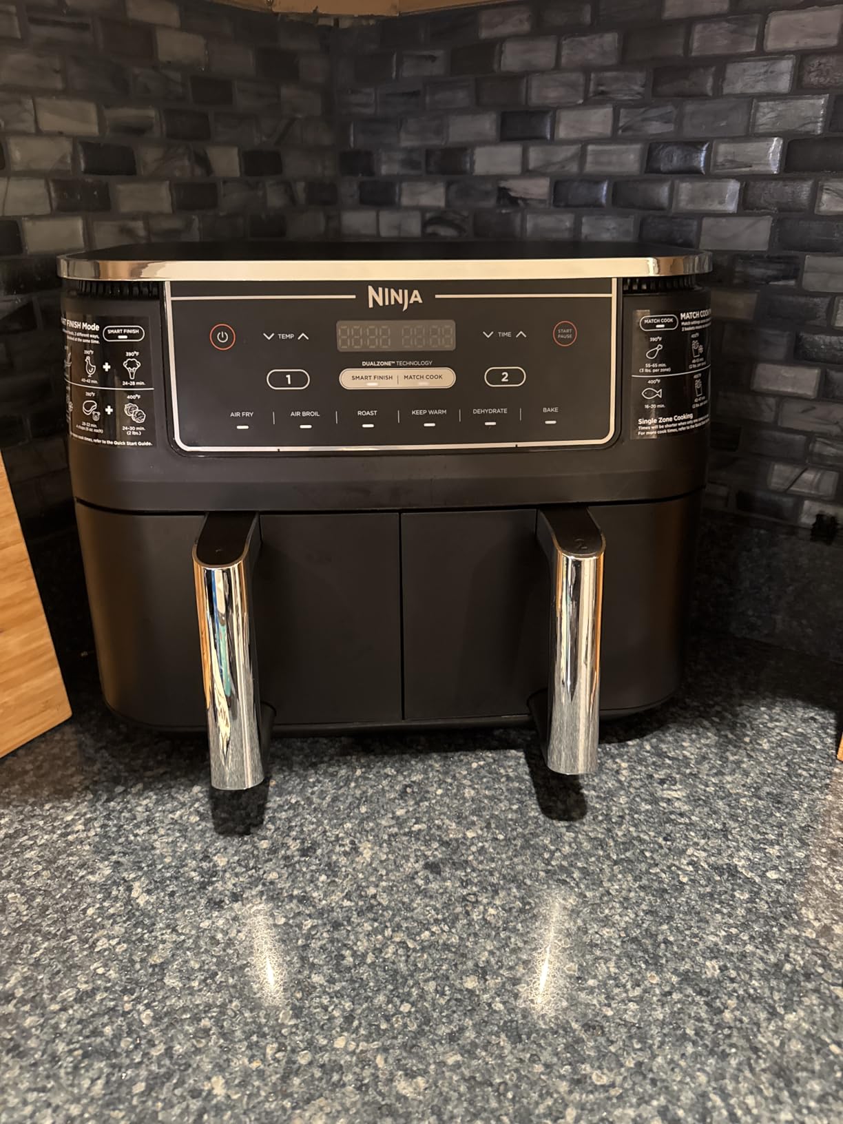 Ninja Foodi Air Fryer, 10 Qt DualZone, 6-in-1, Black, DZ302 customer photo 1