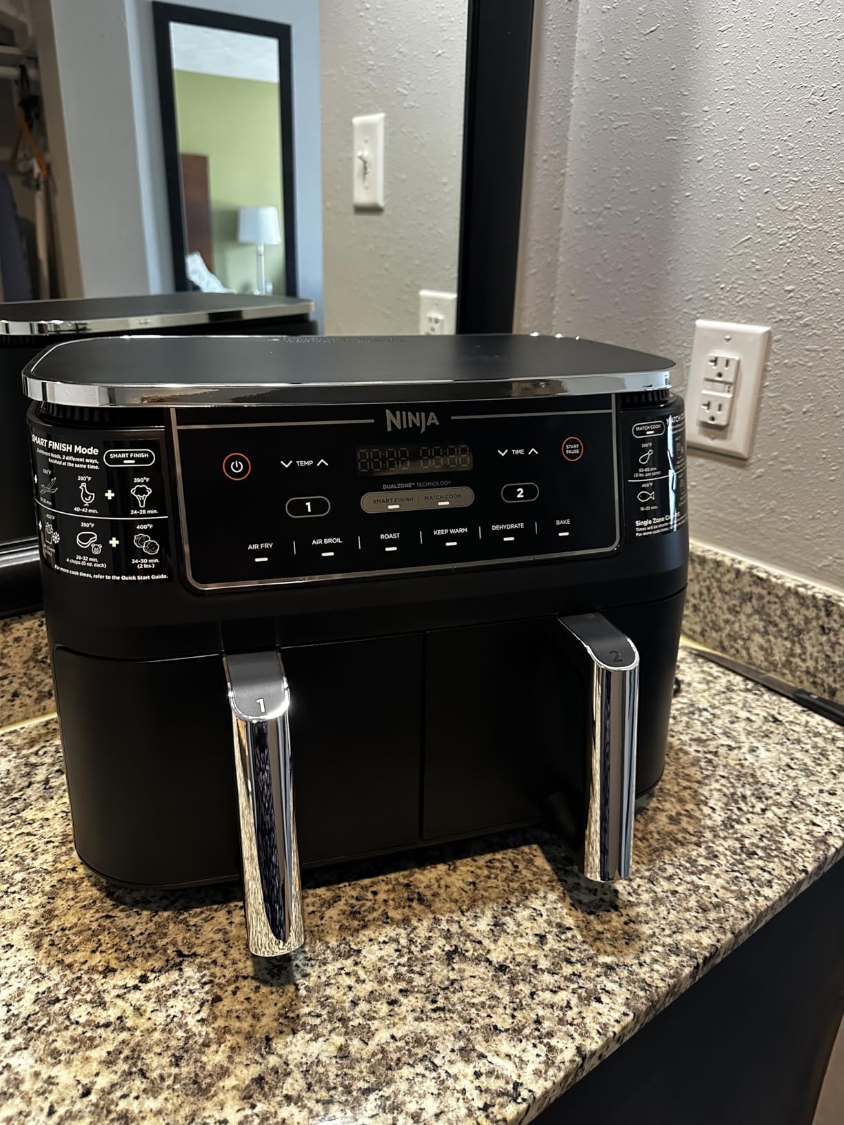 Ninja Foodi Air Fryer, 10 Qt DualZone, 6-in-1, Black, DZ302 customer photo 2