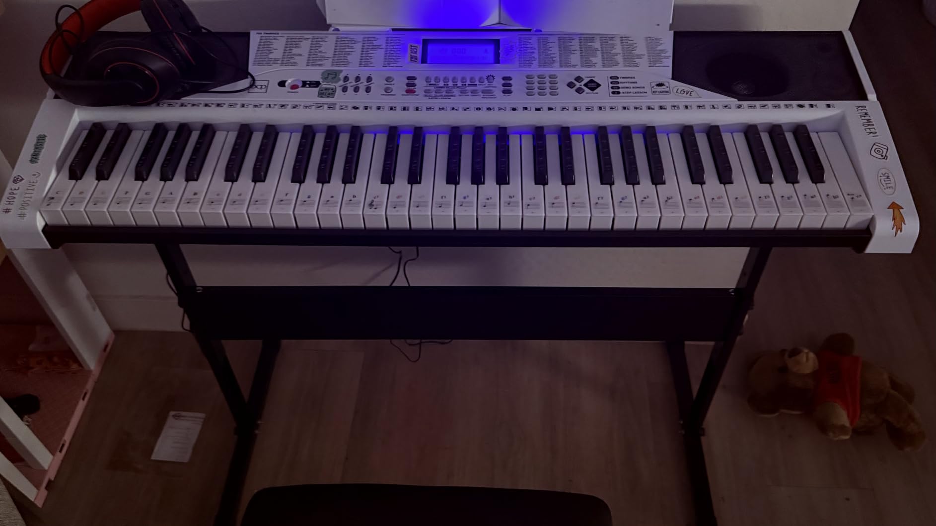 Best Choice Products 61-Key Beginners Complete Electronic Keyboard Piano Set w/Lighted Keys, LCD Screen, Headphones, Stand, Bench, Teaching Modes, Note Stickers, Built-In Speakers - White customer photo 2