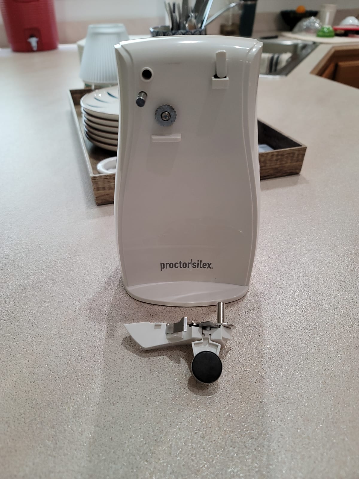 Proctor Silex Power Electric Automatic Can Opener for Kitchen with Knife Sharpener, Twist-off Easy-Clean Lever, Cord Storage, Red (75226) customer photo 1