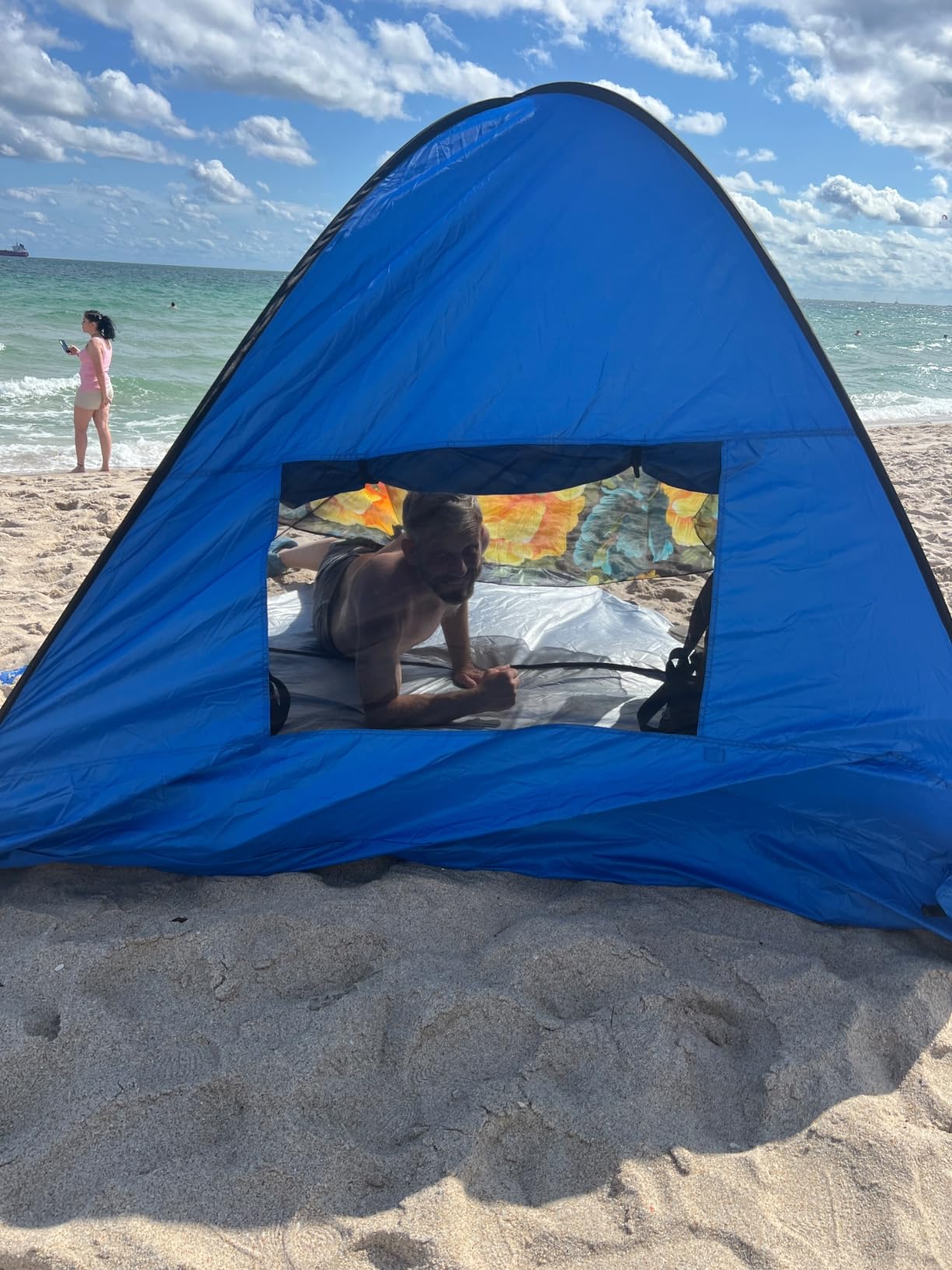 Glymnis Pop Up Beach Tent for 3-4 Person, UPF 50+, Instant Setup, Portable customer photo 1