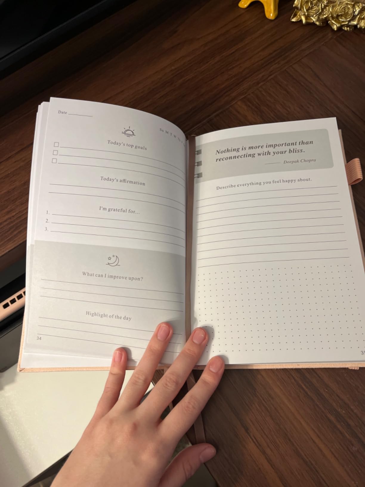 5 MINUTES A DAY Self-Care Notebook, Wellness & Daily Reflection Gratitude Journal & Mood Tracker for Women Self Care Planner, A5 Size (Pink) customer photo 2