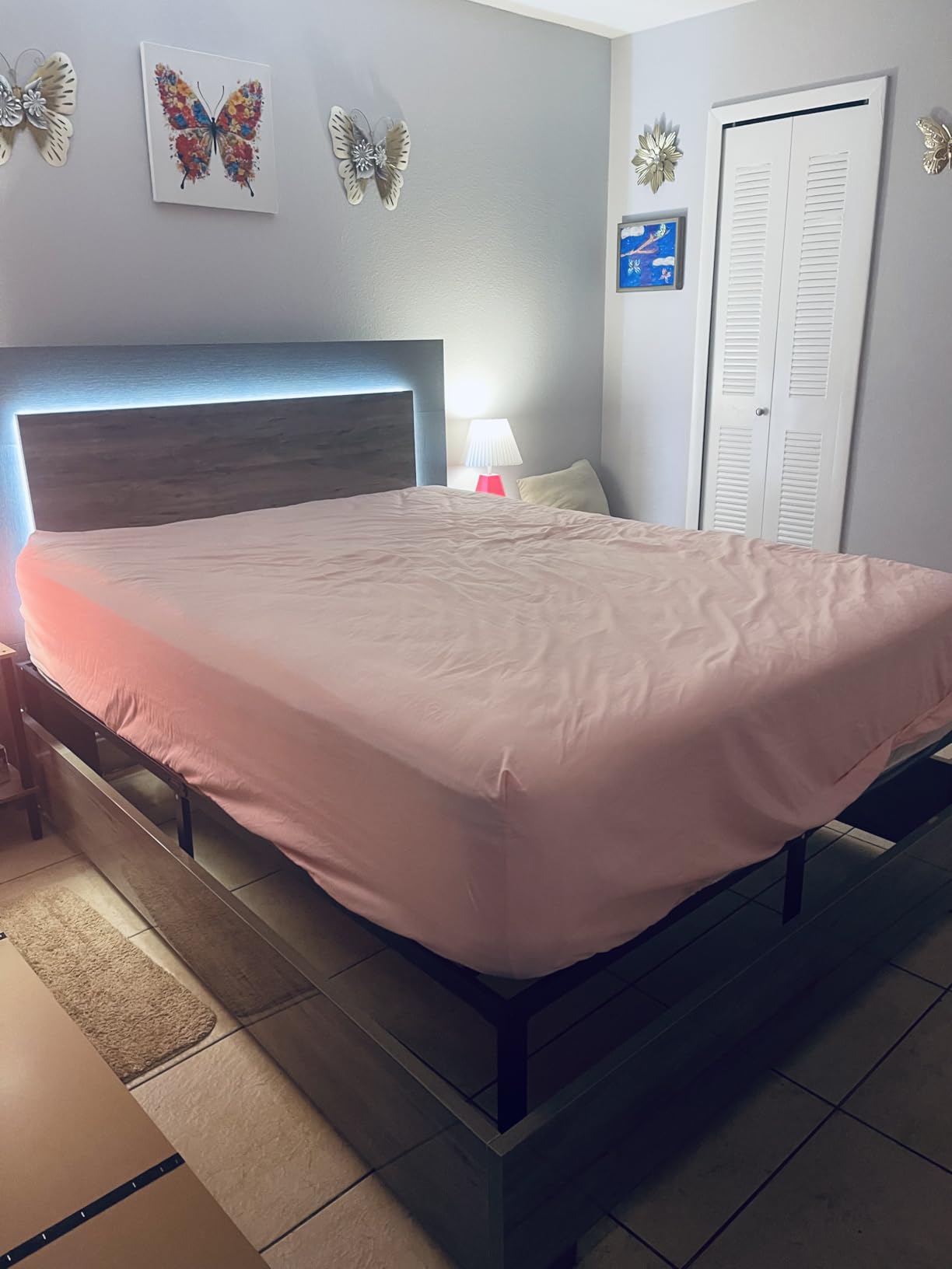HLIPHA Metal Platform Bed Frame 18 Inch Tall,No Box Spring Needed,Queen Size Bed with Heavy Duty Strong Support Slats,Easy to Assemble,Black customer photo 2