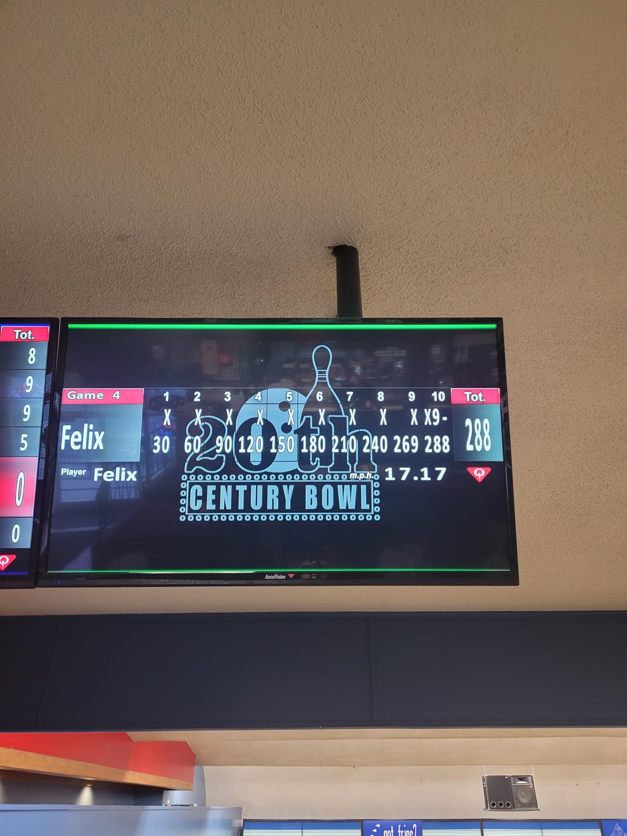 Hammer Black Widow 3.0 Bowling Ball customer photo 1