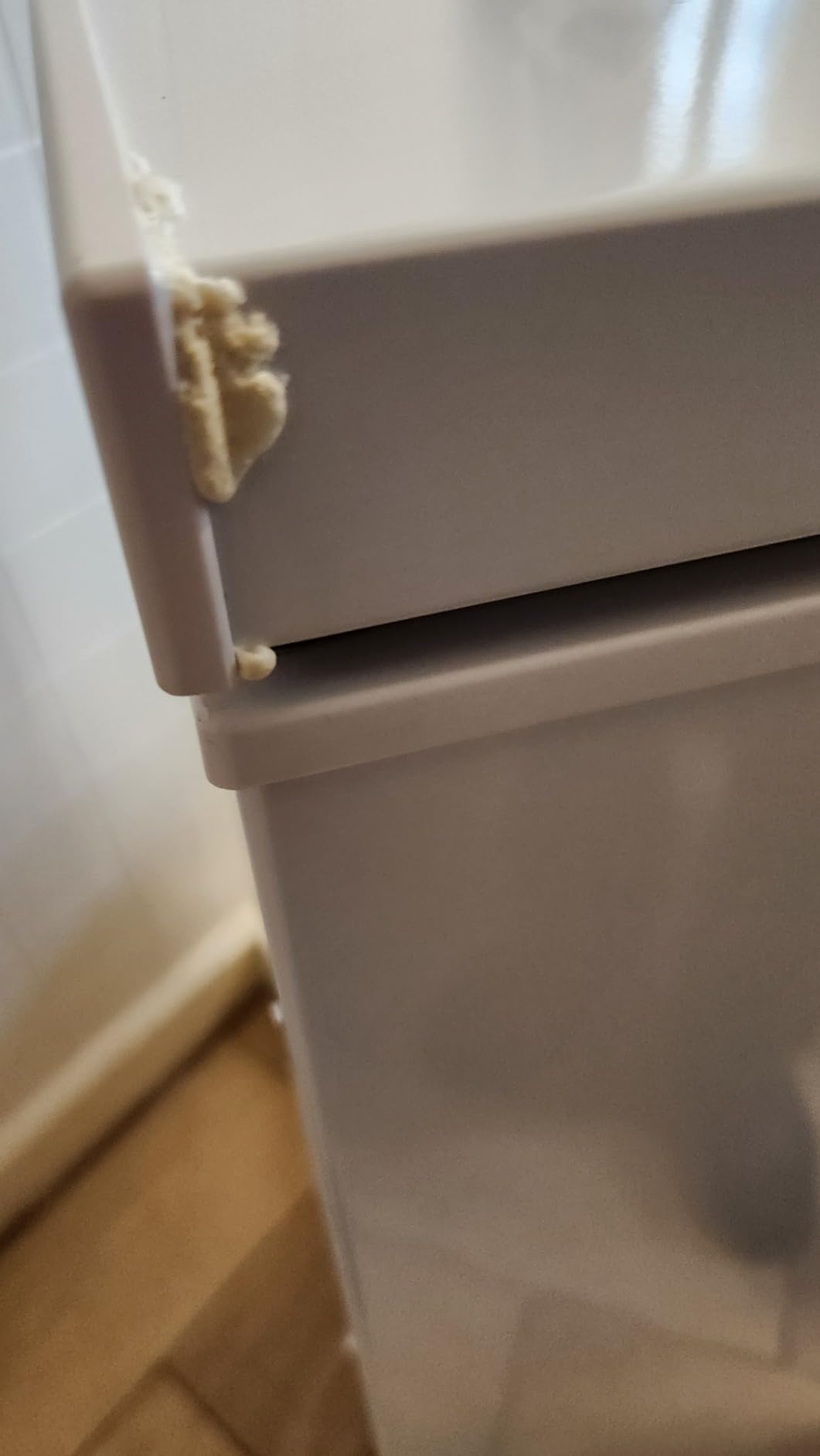 Igloo 3.5 Cu Ft. Upright Deep Freezer Chest- Deep Freezer with Quick Freezing System & Adjustable Thermostat for Homes, Garages & Basements- Low Noise Freezer with Removable Basket & LED Lights- White customer photo 1