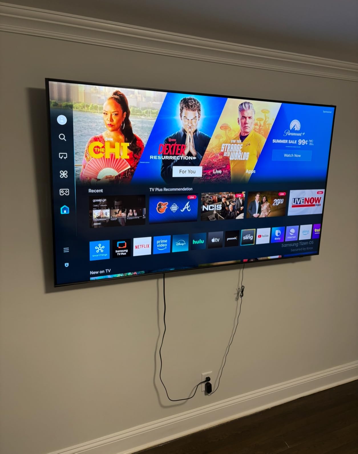 Samsung 32-Inch Class QLED 4K Q60D Series Quantum HDR Smart TV w/Object Tracking Sound Lite, Motion Xcelerator, Slim Design, Gaming Hub, Alexa Built-in (QN32Q60D, 2024 Model) customer photo 2