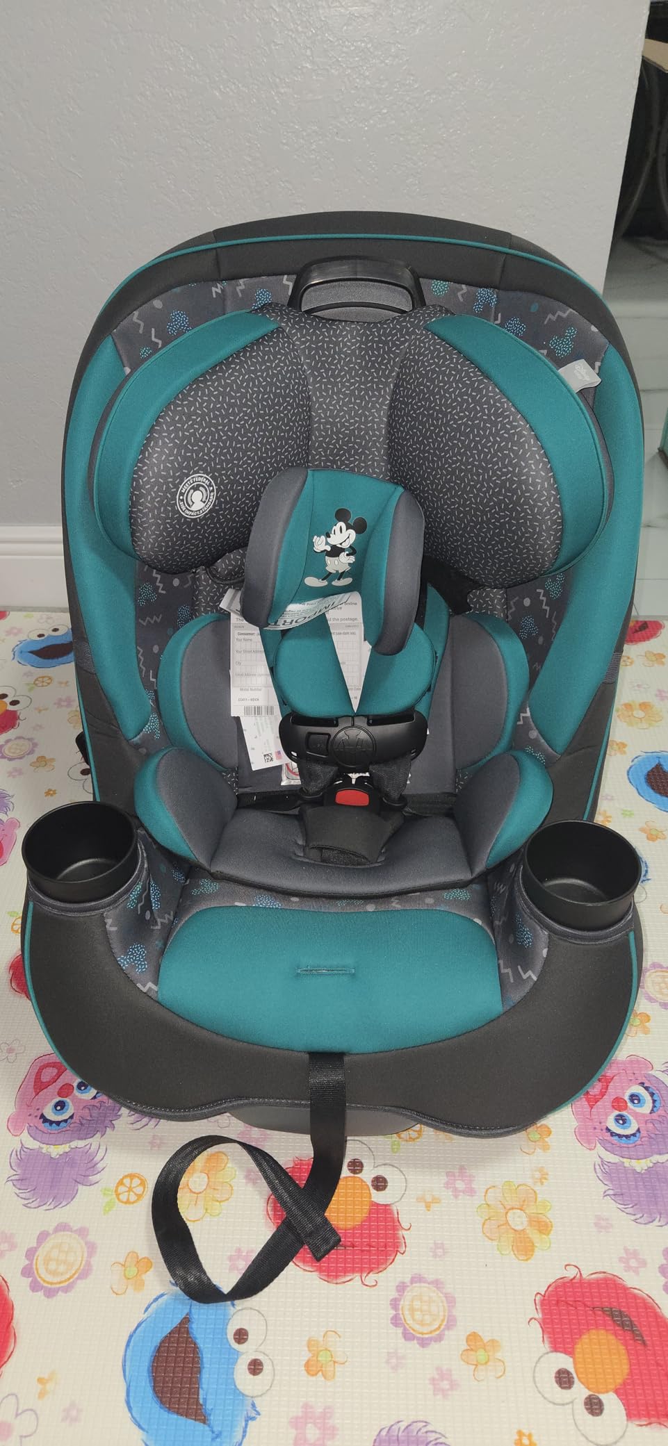 Disney Grow and Go Convertible Car Seat, Rear Facing 5-40 pounds, Forward Facing 30-65 pounds, Booster 40-100 lbs, Convert from Infant to Toddler, Mickey Sprinkle customer photo 1