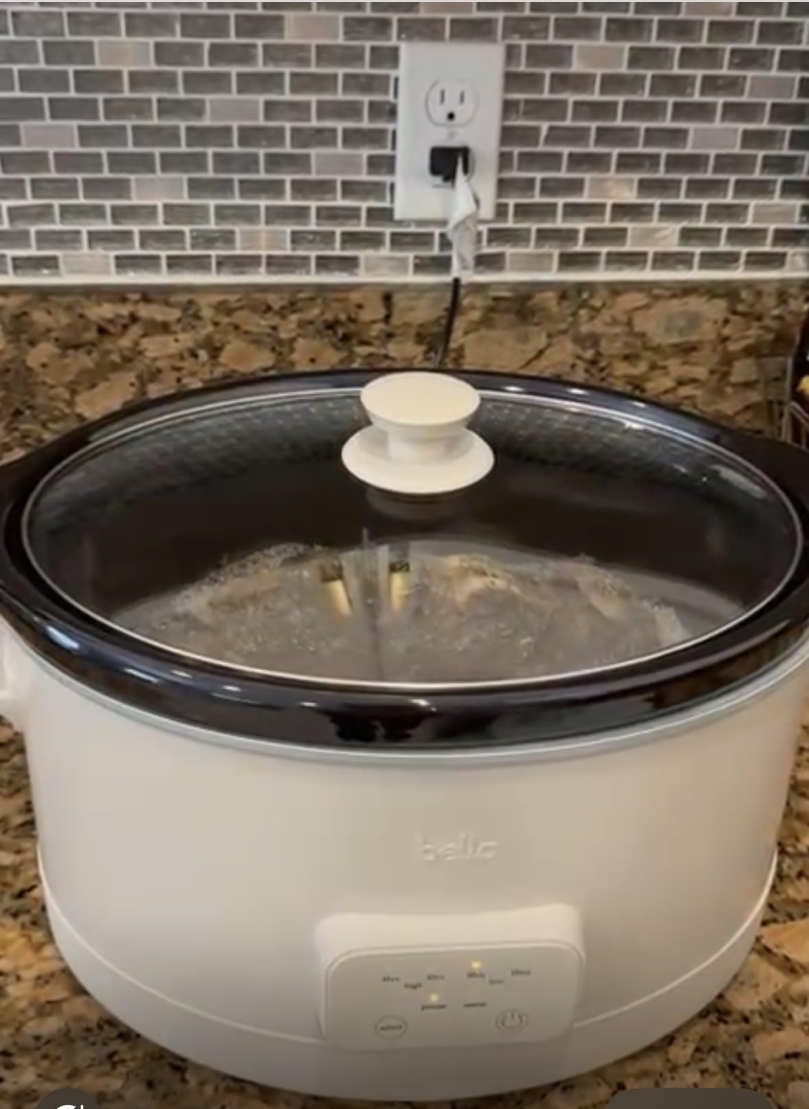 bella SAVOR 6qt Programmable Non-Toxic Slow Cooker, Oatmilk customer photo 2