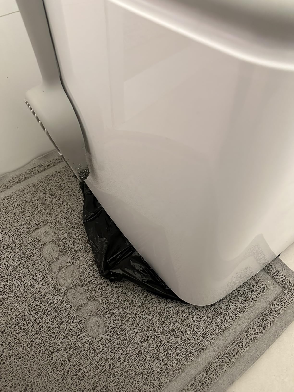 IRIS USA Cat Litter Box, Top Entry, Dog Proof, Covered, Scoop, Gray customer photo 2