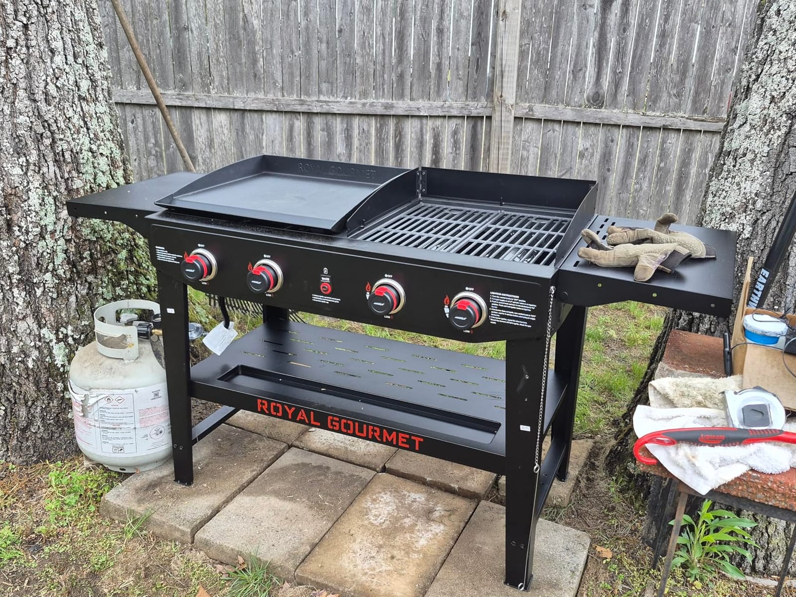 Royal Gourmet GD405A 4 Burner Gas Grill and Griddle Combo,Grilling Gear Set customer photo 2