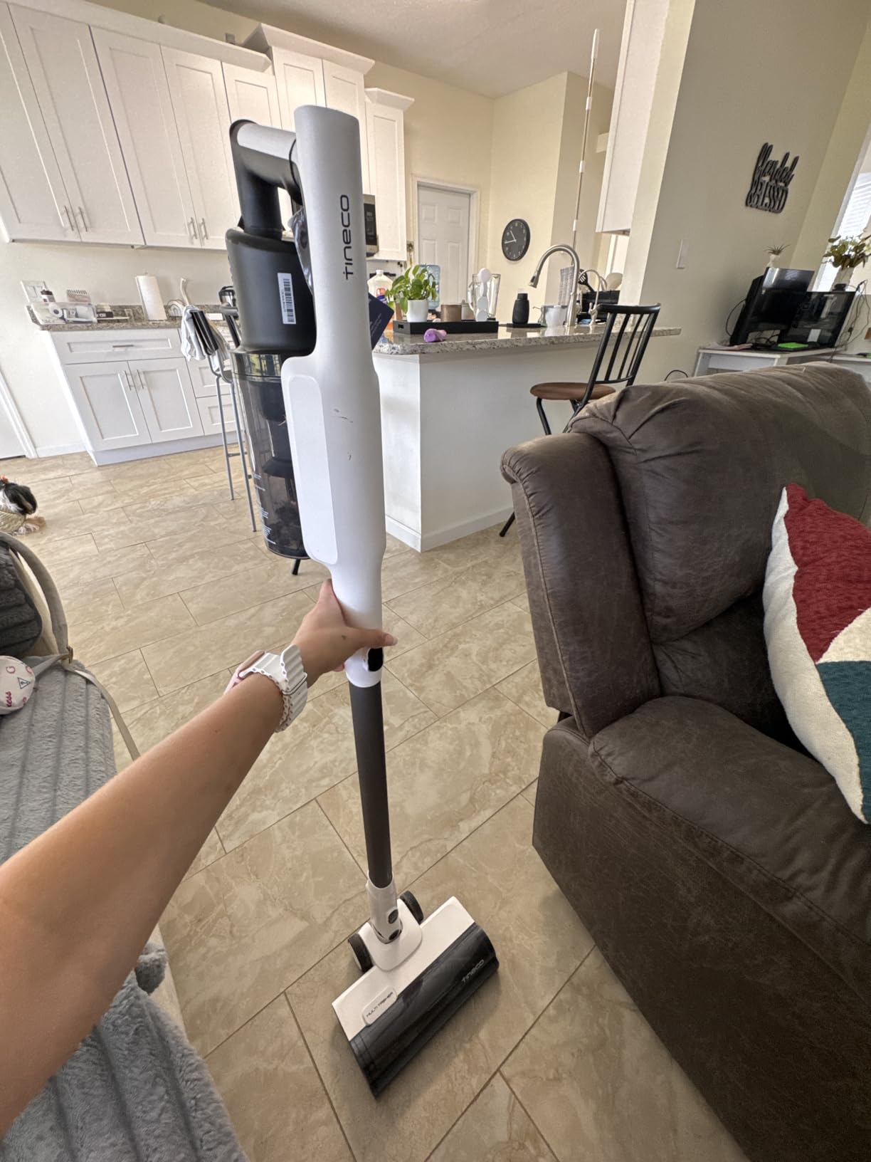 Tineco A20 Cordless Stick Vacuum Cleaner, Powerful Suction, 3 Modes for Multi-Level Messes, 1L Larger Dustbin, Ergonomic Dual-Handle Design, Wall-Mount Dock, LED Headlight customer photo 2