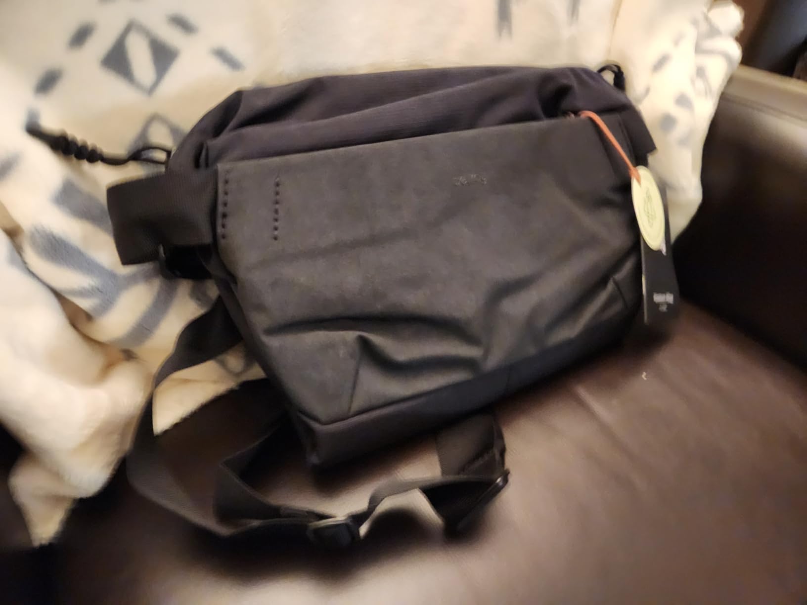 Bellroy Venture Sling, 9L Crossbody Bag - Black customer photo 1