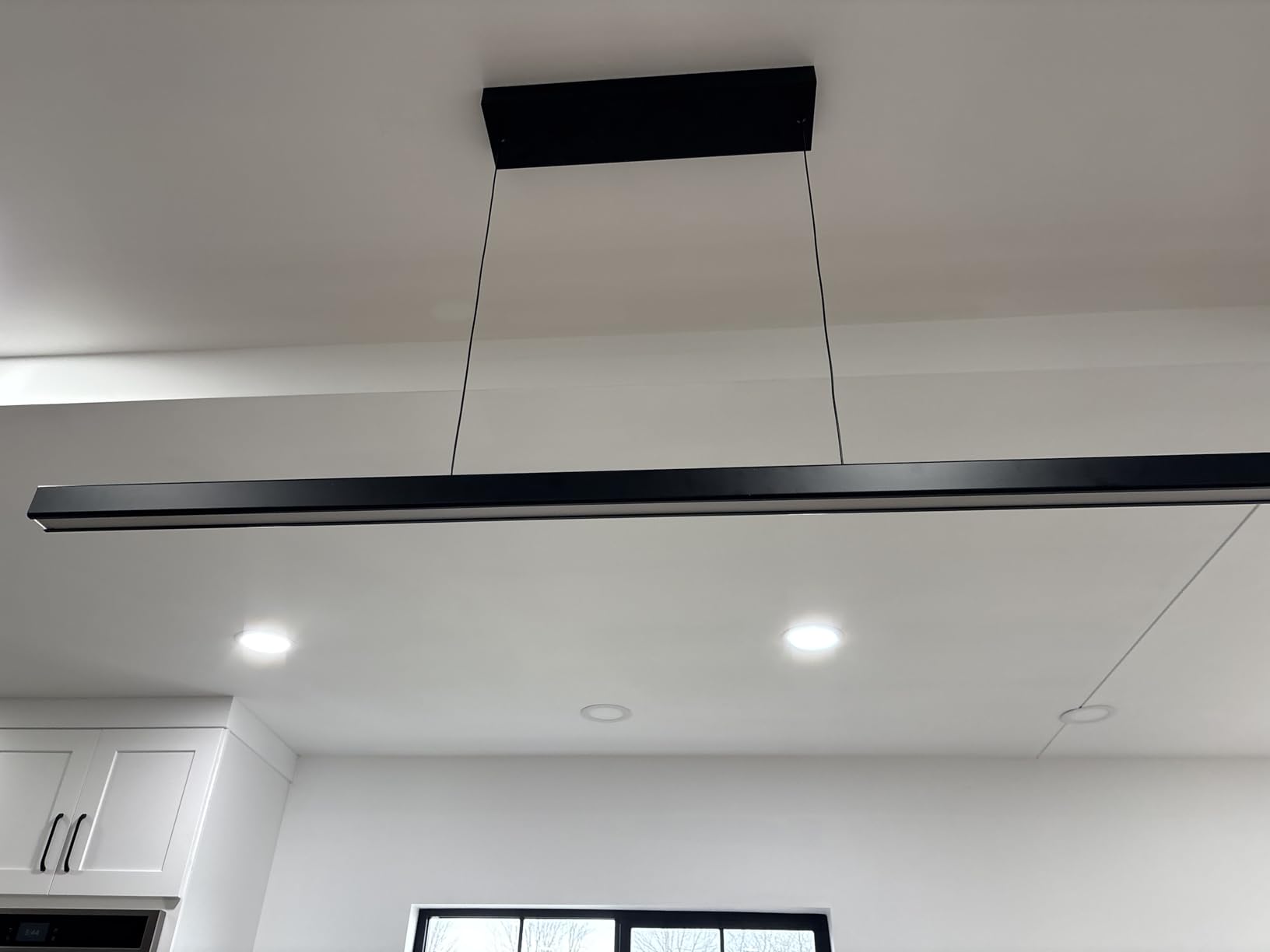 Modern Ceiling Pendant Lights,39in LED Black Linear Chandelier with Remote Control 3000k-6000K Adjustable Color Temperature,Island Lighting Hanging Light for Kitchen,Dining Room,Living Room customer photo 2