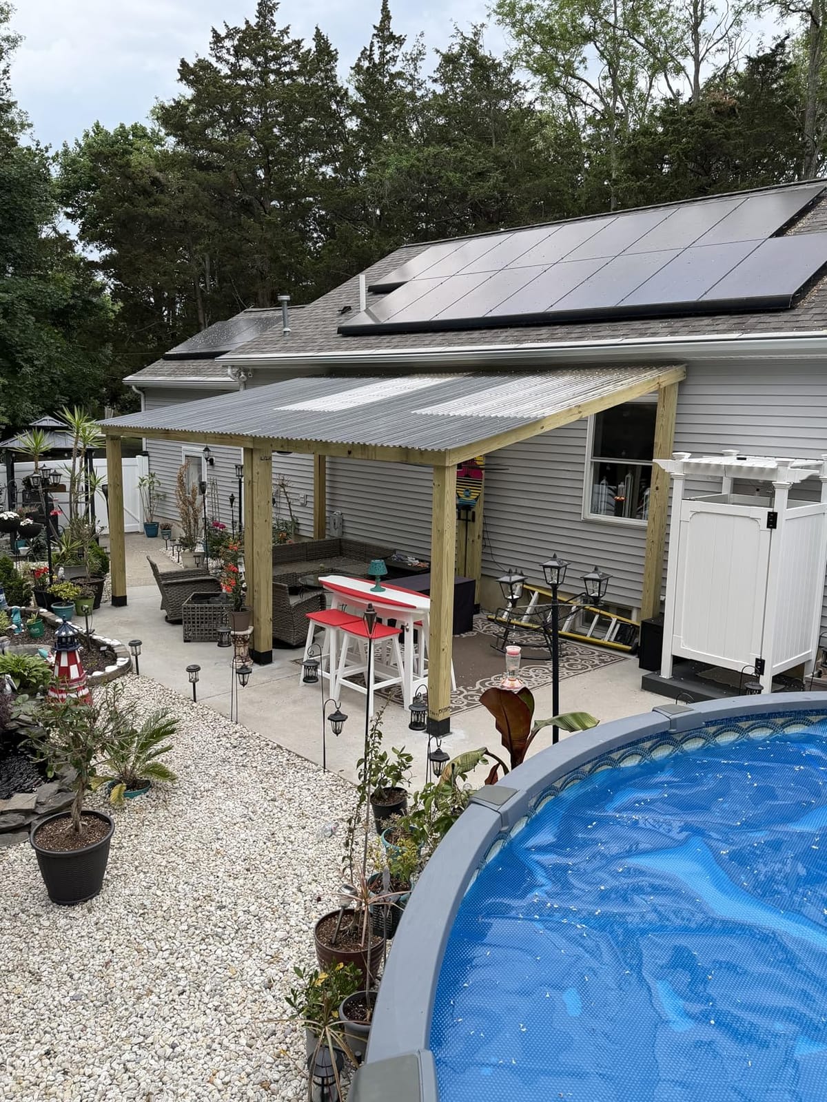 VEVOR Solar Pool Cover 40 x 20 ft, 16 Mil Rectangle Solar Blanket Blue customer photo 1