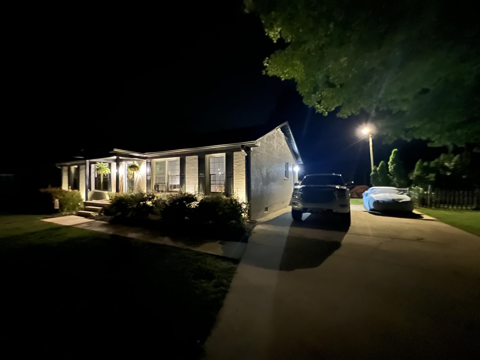 ZUCKEO All-in-One Landscape Lighting Kit, 5W LED Low Voltage Landscape Lights with Transformer and 80FT Wire, Waterproof Outdoor Spotlight with Connectors for Yard Garden House, 3000K 12-24V 8Pack customer photo 2