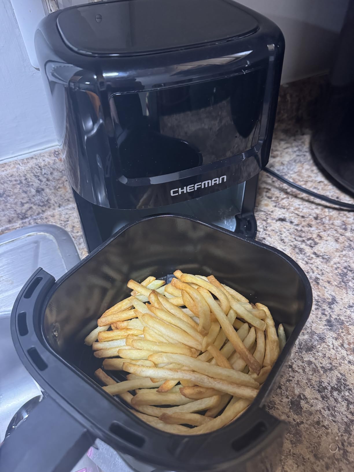CHEFAN 2 Qt Mini Air Fryer - Digital Space-Saving Compact Air Fryer with Nonstick and Dishwasher Safe Basket, Quick & Easy Meals in Minutes, Features Digital Timer and Shake Reminder - Black customer photo 1