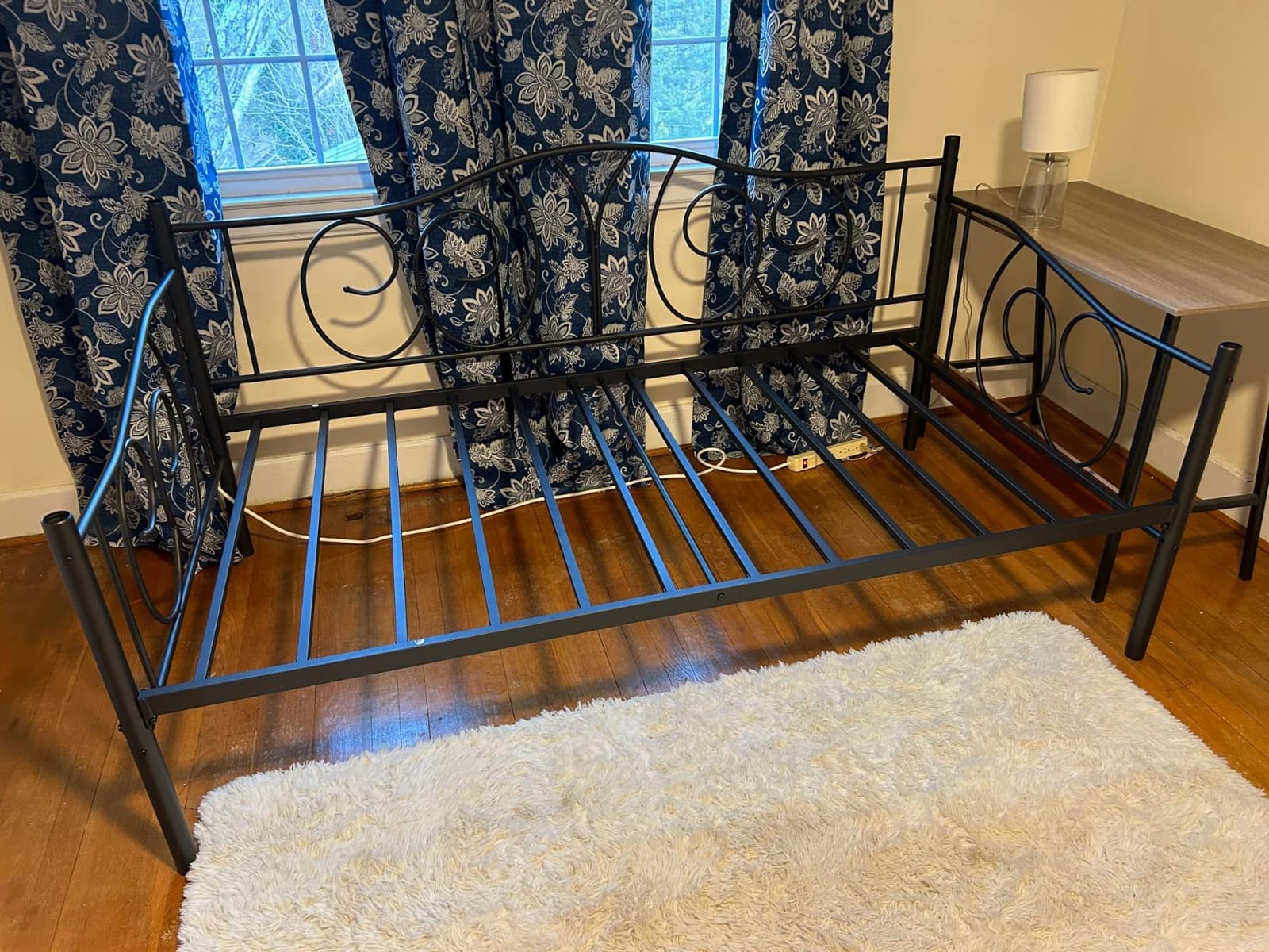 VECELO Twin Daybed Frame with Metal Slats, Modern Platform Bed Sofa for Living Room Bedroom Guest Room, Under-Bed Storage Space,Heavy Duty/Easy Assembly customer photo 2