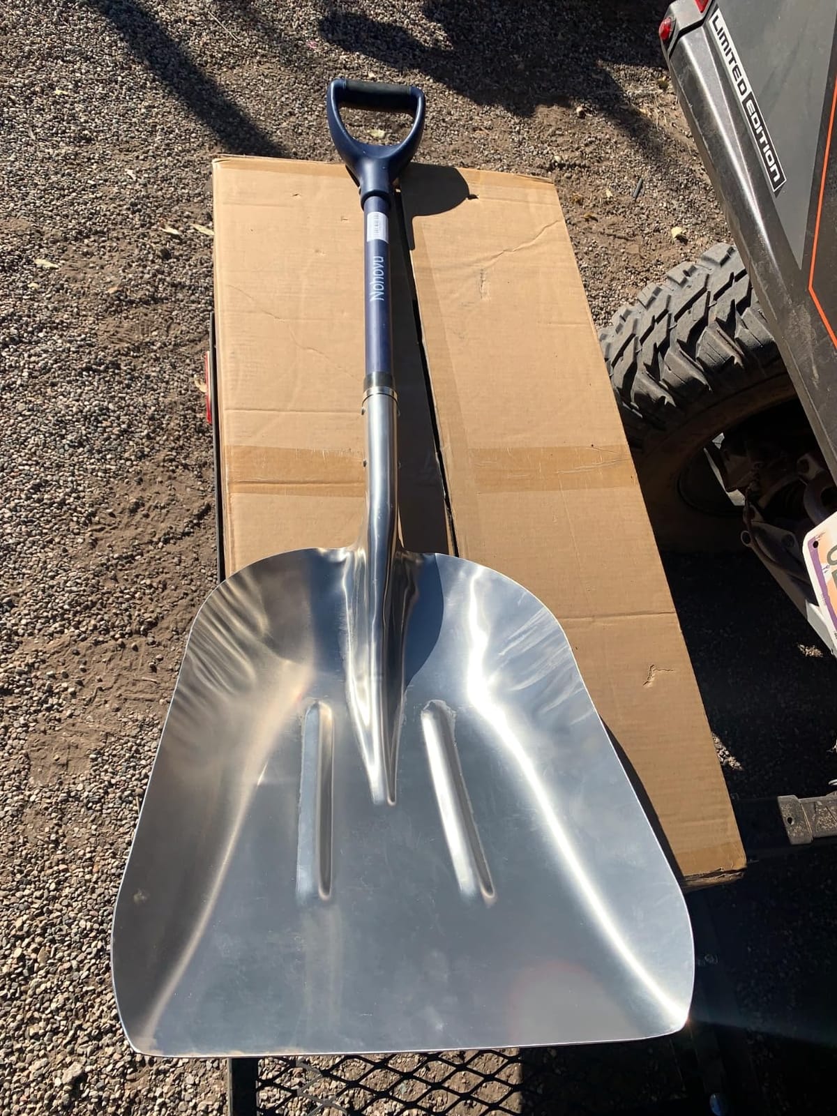 Nohovu Aluminum Snow Shovel - Large Capacity Driveway Snow Removal Tool, Fiberglass D-Handle, 45 Inch Blade customer photo 1