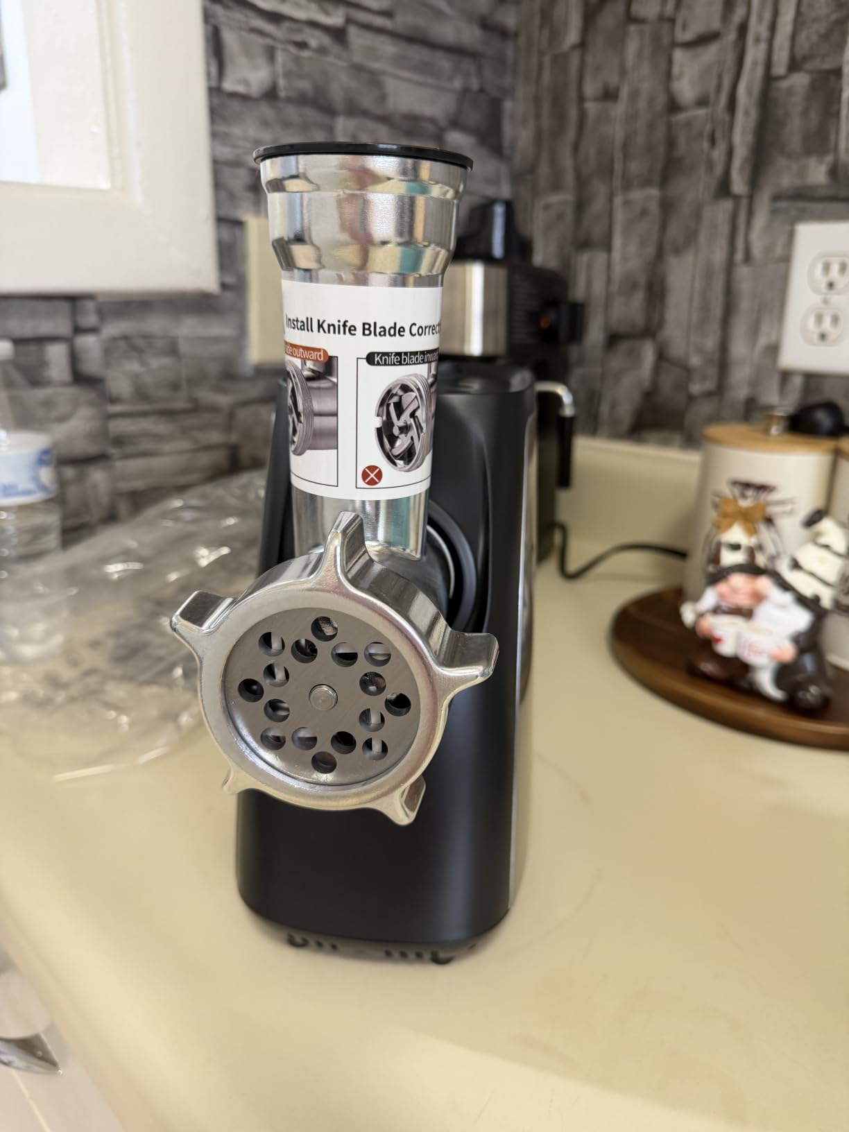 AAOBOSI Meat Grinder, 4-In-1 Meat Grinder Electric [2800W Max] with 3 Slice, Shred Blades,2 Blades,3 Plates,Sausage Stuffer,Kubbe Kit, for Home Kitchen Use, Stainless Steel customer photo 1