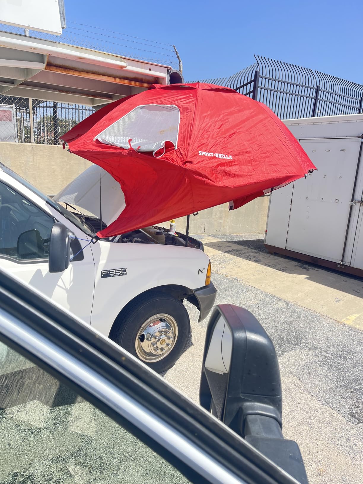 Sport-Brella Premiere UPF 50+ Umbrella Shelter with Patented Side Panels and Tilt Mechanism, Heavy-Duty 1.25 Inch Center Pole, Auger Anchor for Sand and Grass customer photo 1