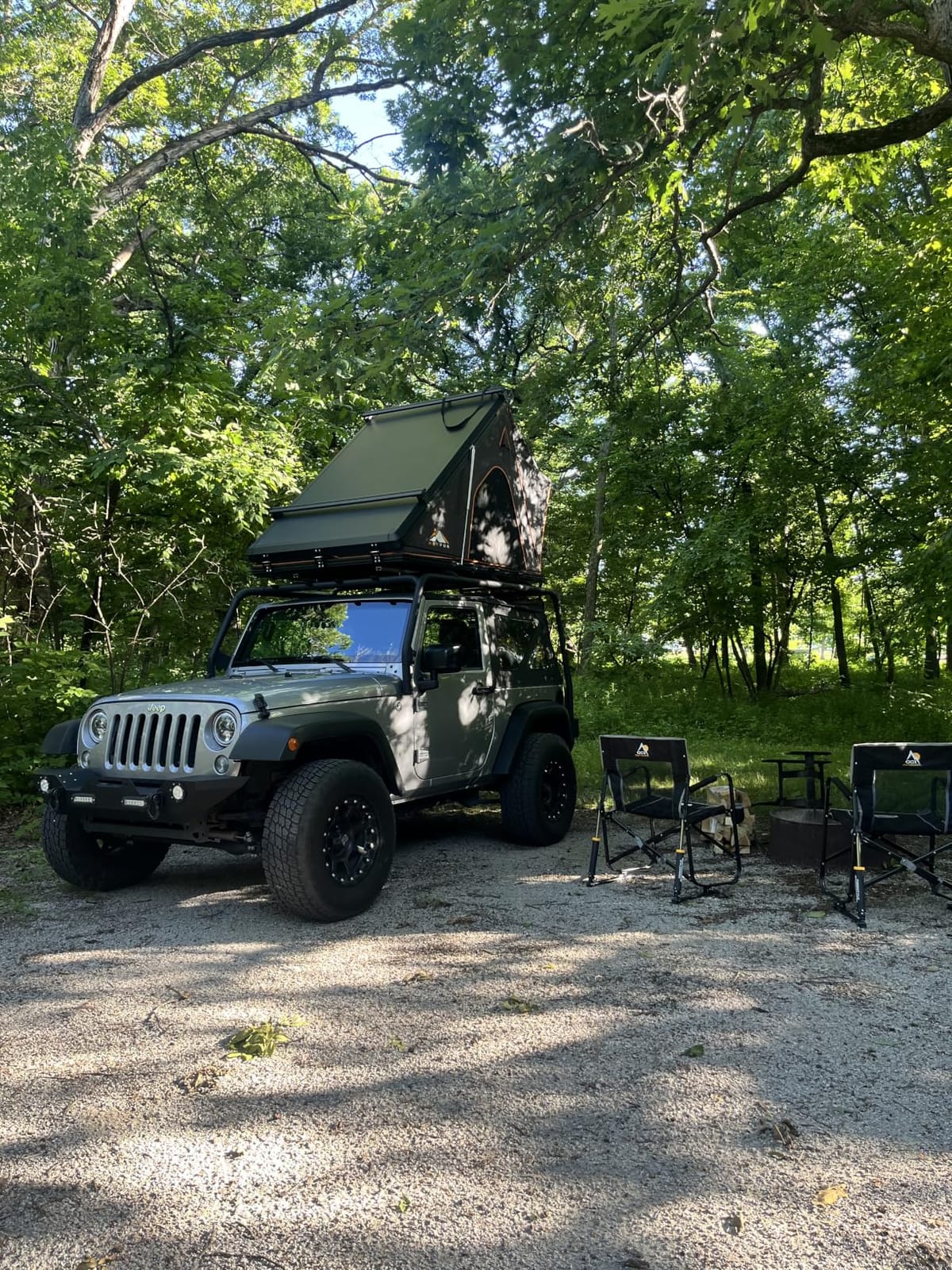 Explorer Pro Rooftop Tent Hard Shell, 2-3 Person Aluminum Roof Top Tent customer photo 2