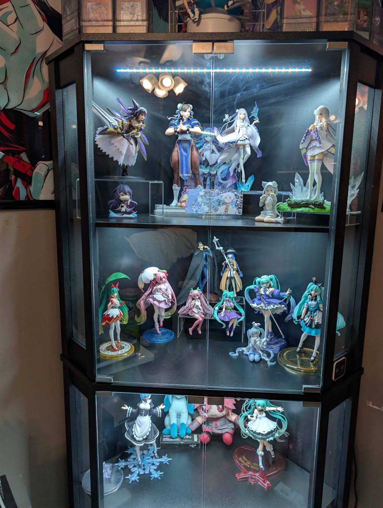 BROTTAR Lighted Corner Display Cabinet with Glass Doors for Collectibles customer photo 2