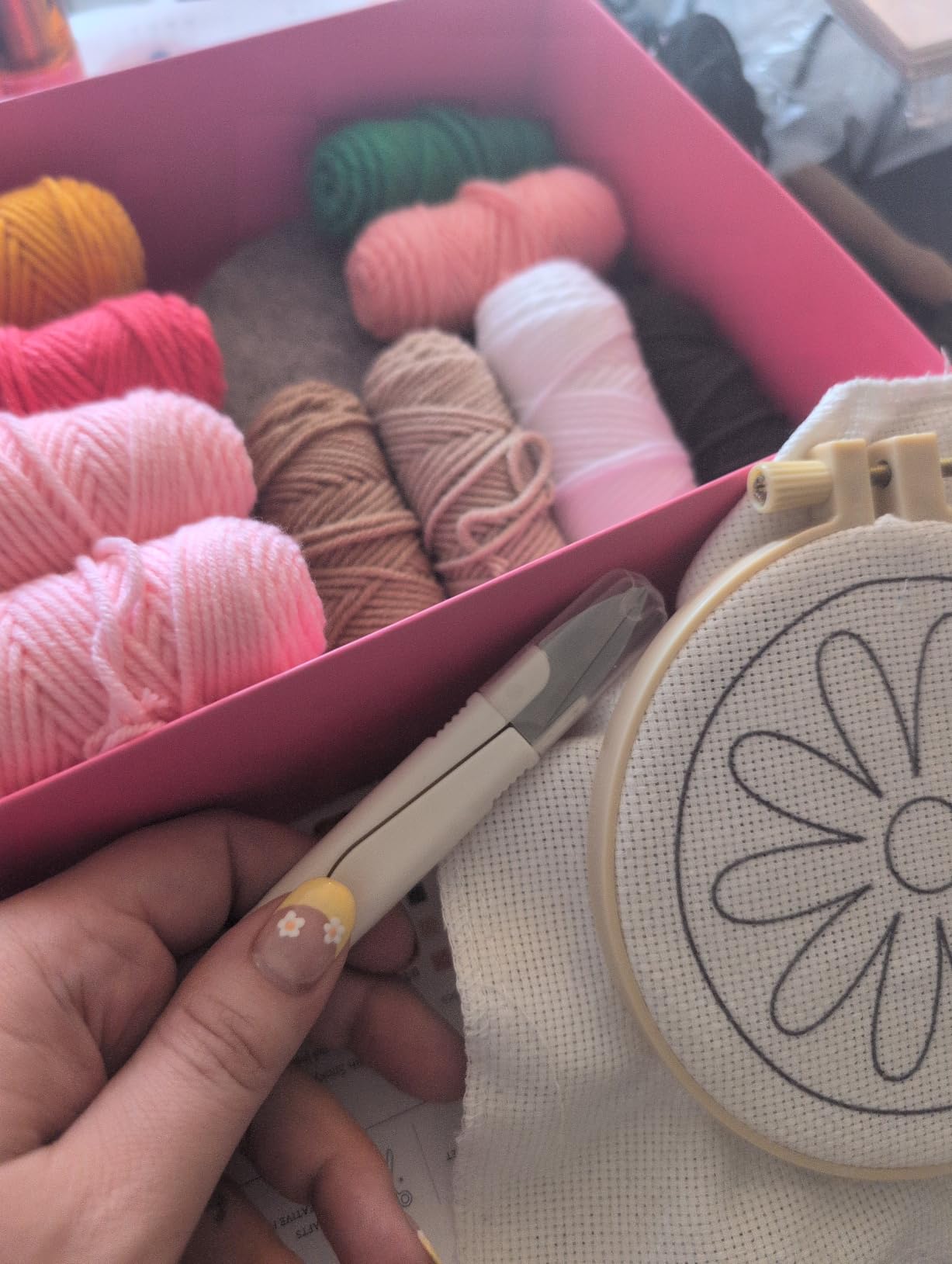 yuegool 6PCS Punch Needle Coaster Kit,Easy DIY Embroidery Set for Beginners, Kids & Adults with Patterns, Tools, Yarns, Hoop, Instructions & Coaster Holder customer photo 1