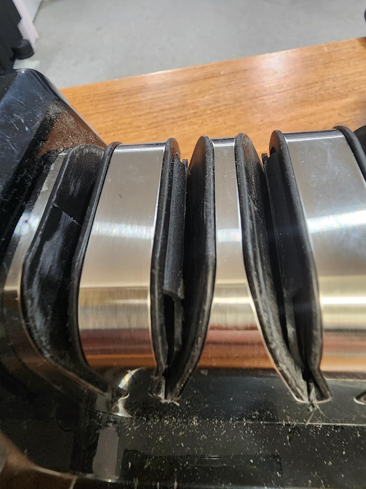 Electric Knife Sharpener for Kitchen,Sharpening, Restore&Polish Chef Knives customer photo 1